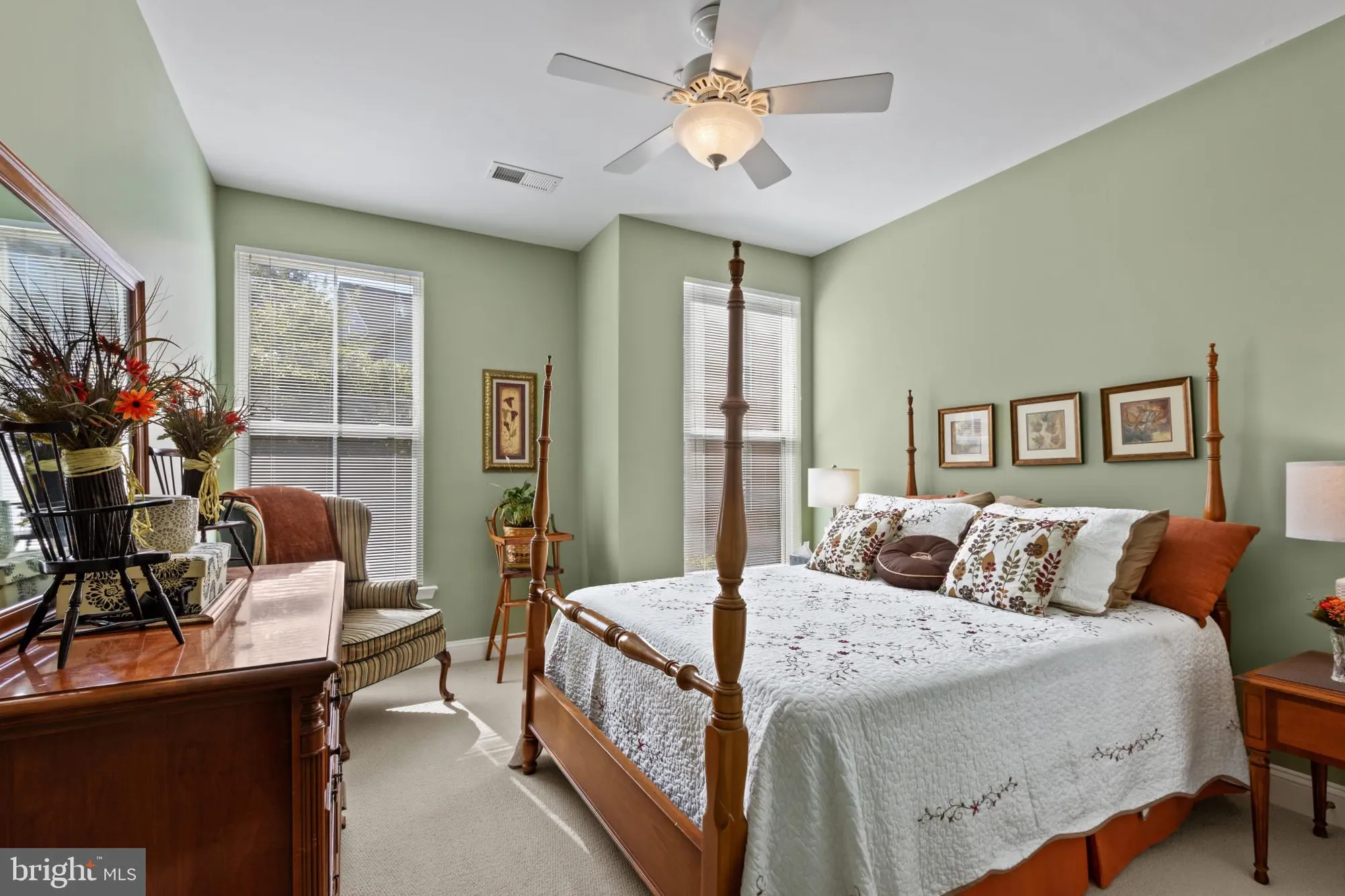Property Slideshow image 6 of 37 | 8610 liberty trl unit 201, Manassas, VA, 20110