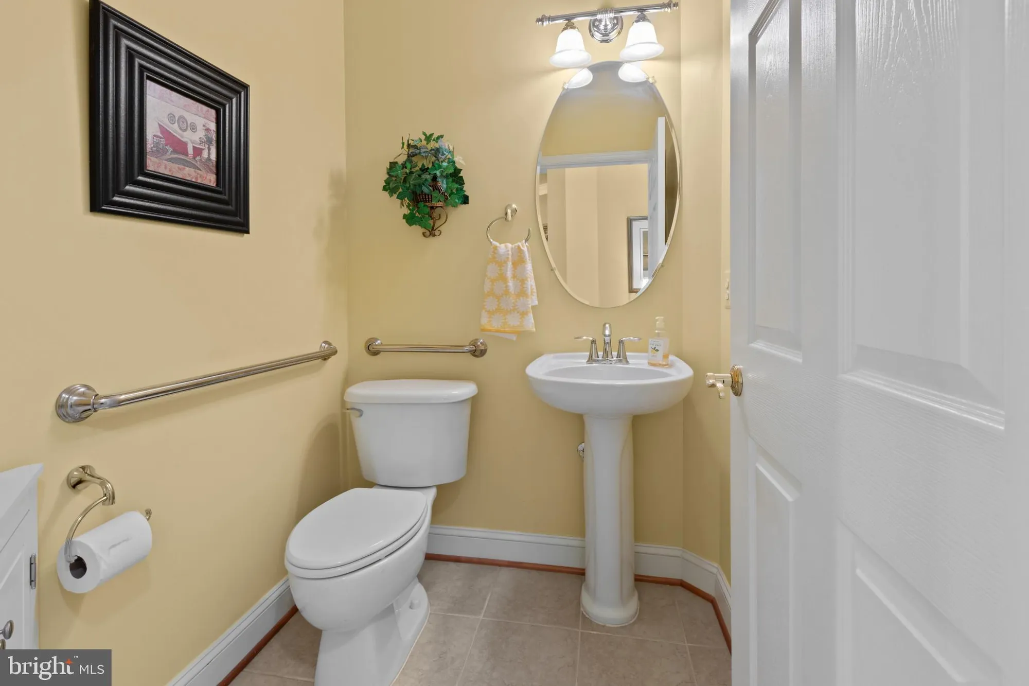 Property Slideshow image 10 of 37 | 8610 liberty trl unit 201, Manassas, VA, 20110