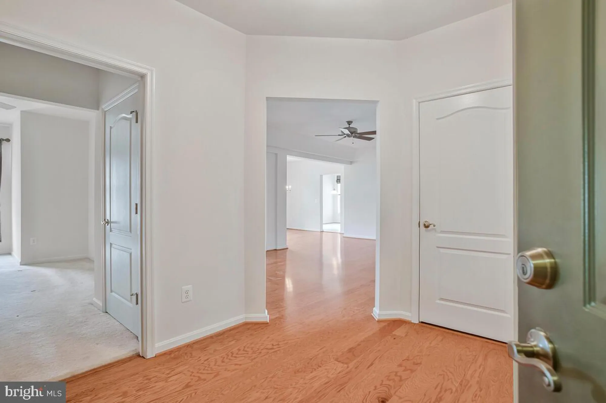 Property Slideshow image 6 of 70 | 7315 brookview rd 302, Elkridge, MD, 21075