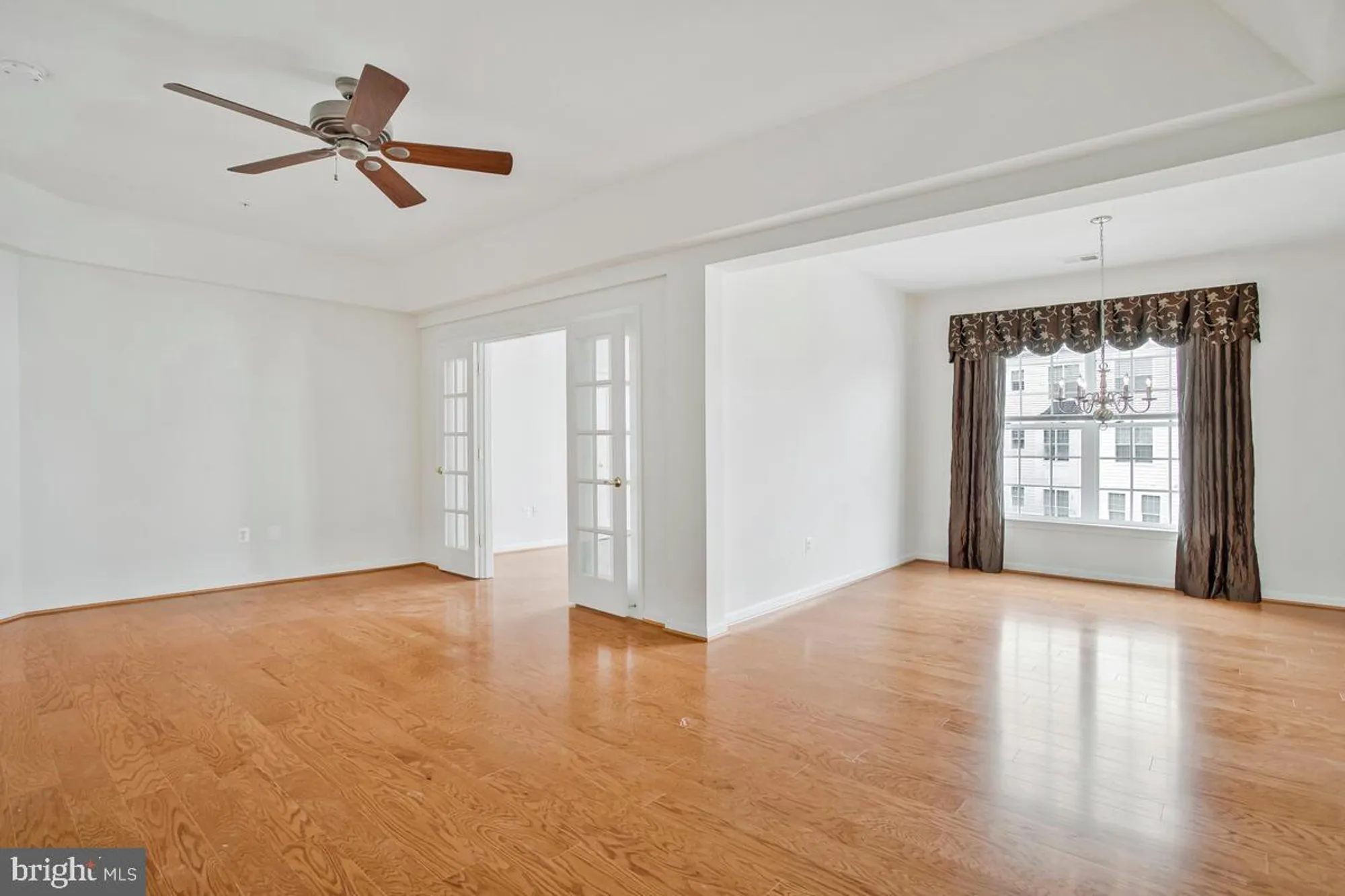 Property Slideshow image 10 of 70 | 7315 brookview rd 302, Elkridge, MD, 21075