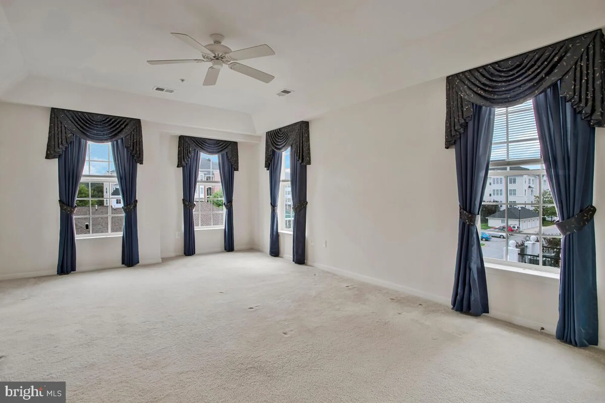 Property Slideshow image 27 of 70 | 7315 brookview rd 302, Elkridge, MD, 21075