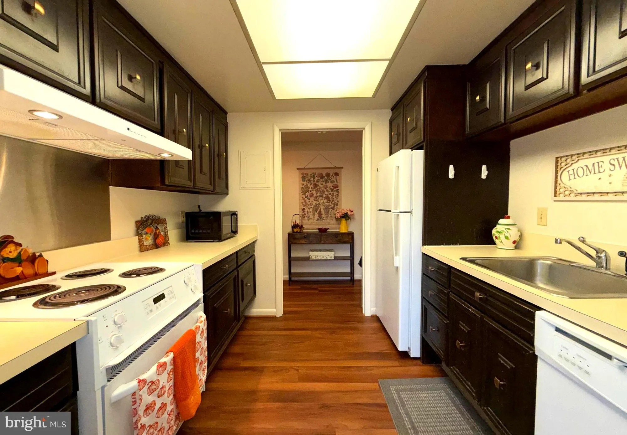 Property Slideshow image 8 of 41 | 3352 chiswick ct 57-2e, Silver Spring, MD, 20906