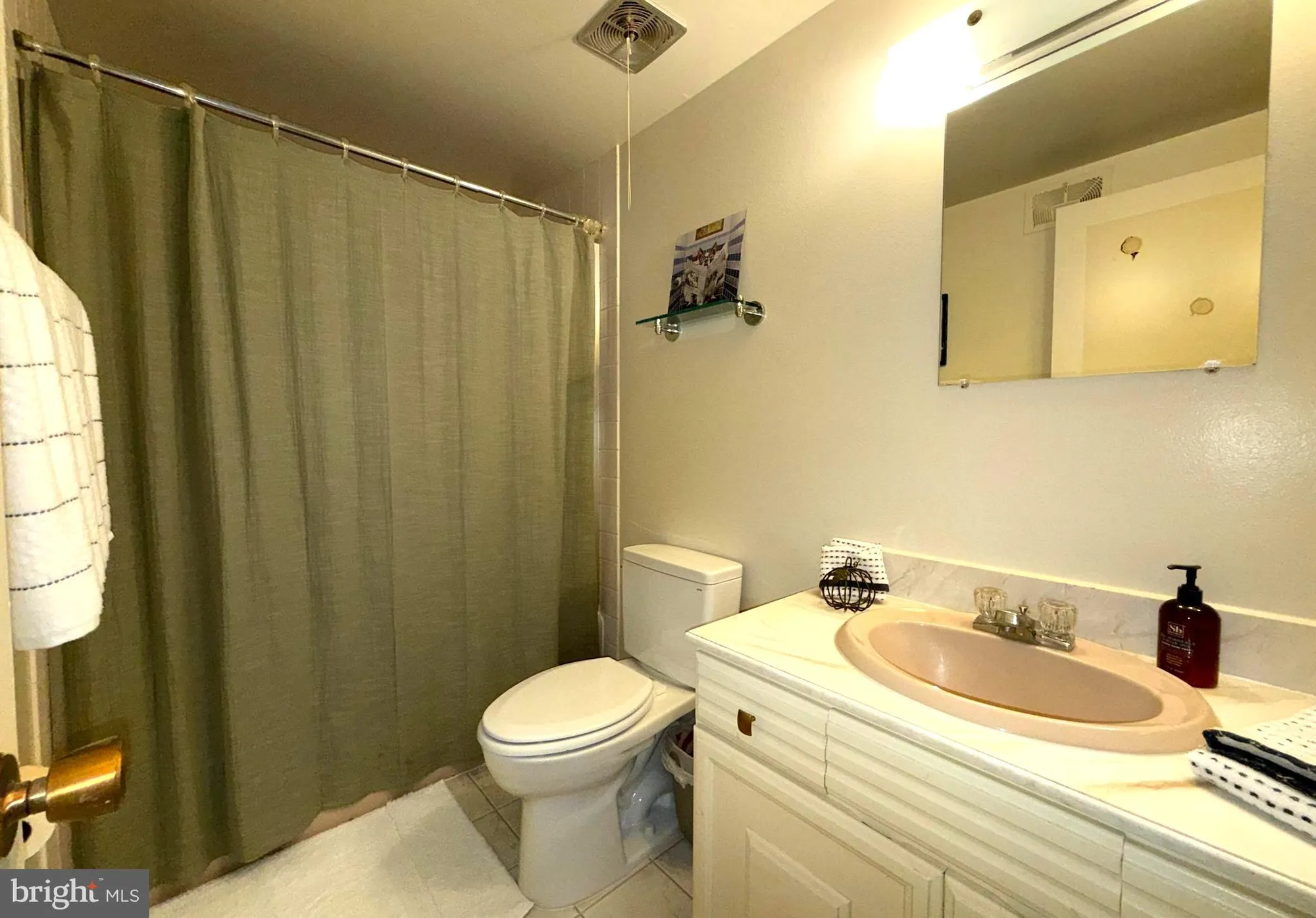 Property Slideshow image 23 of 41 | 3352 chiswick ct 57-2e, Silver Spring, MD, 20906