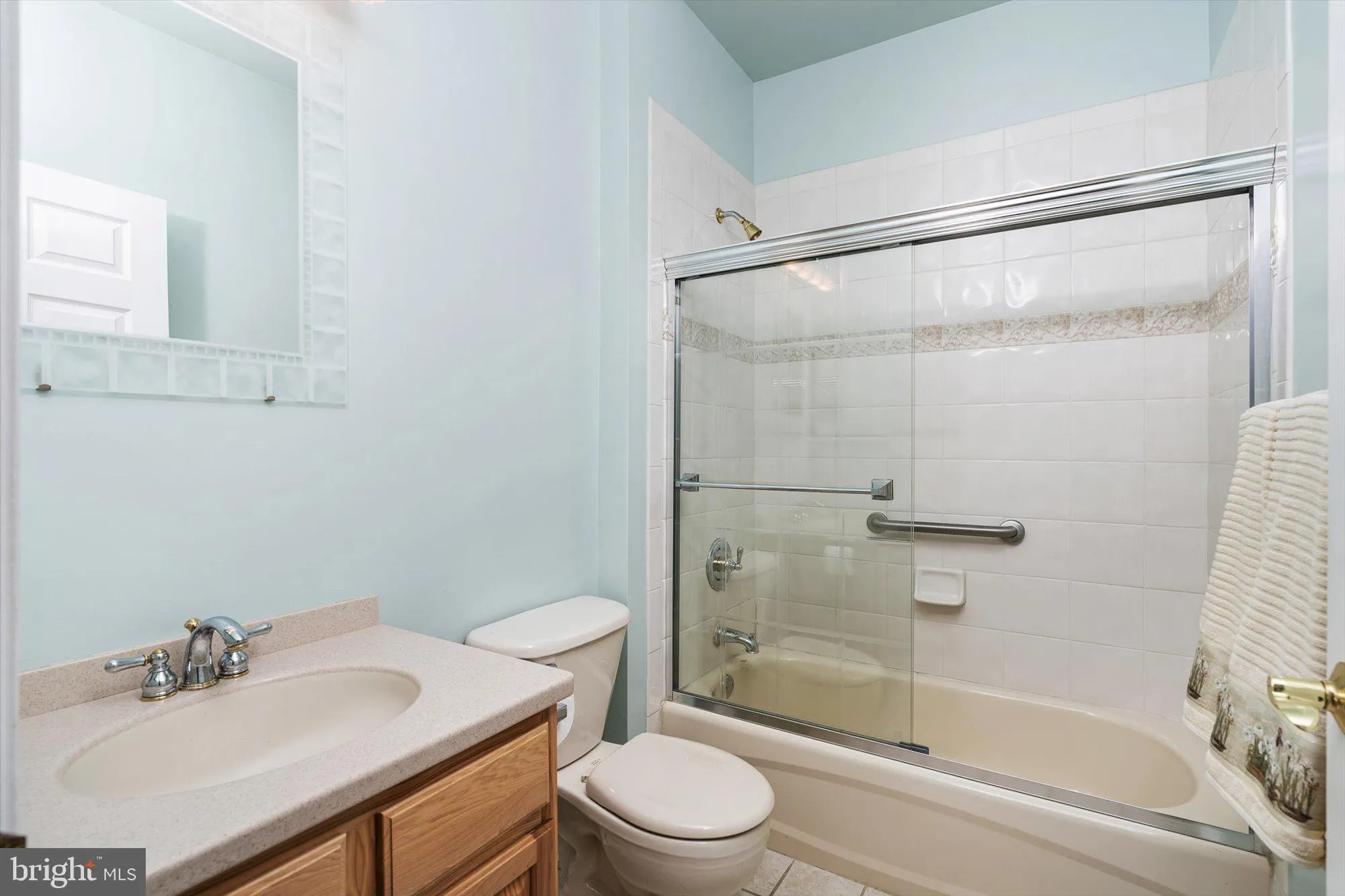 Property Slideshow image 24 of 28 | 18 goldfinch dr, Hamilton, NJ, 08690