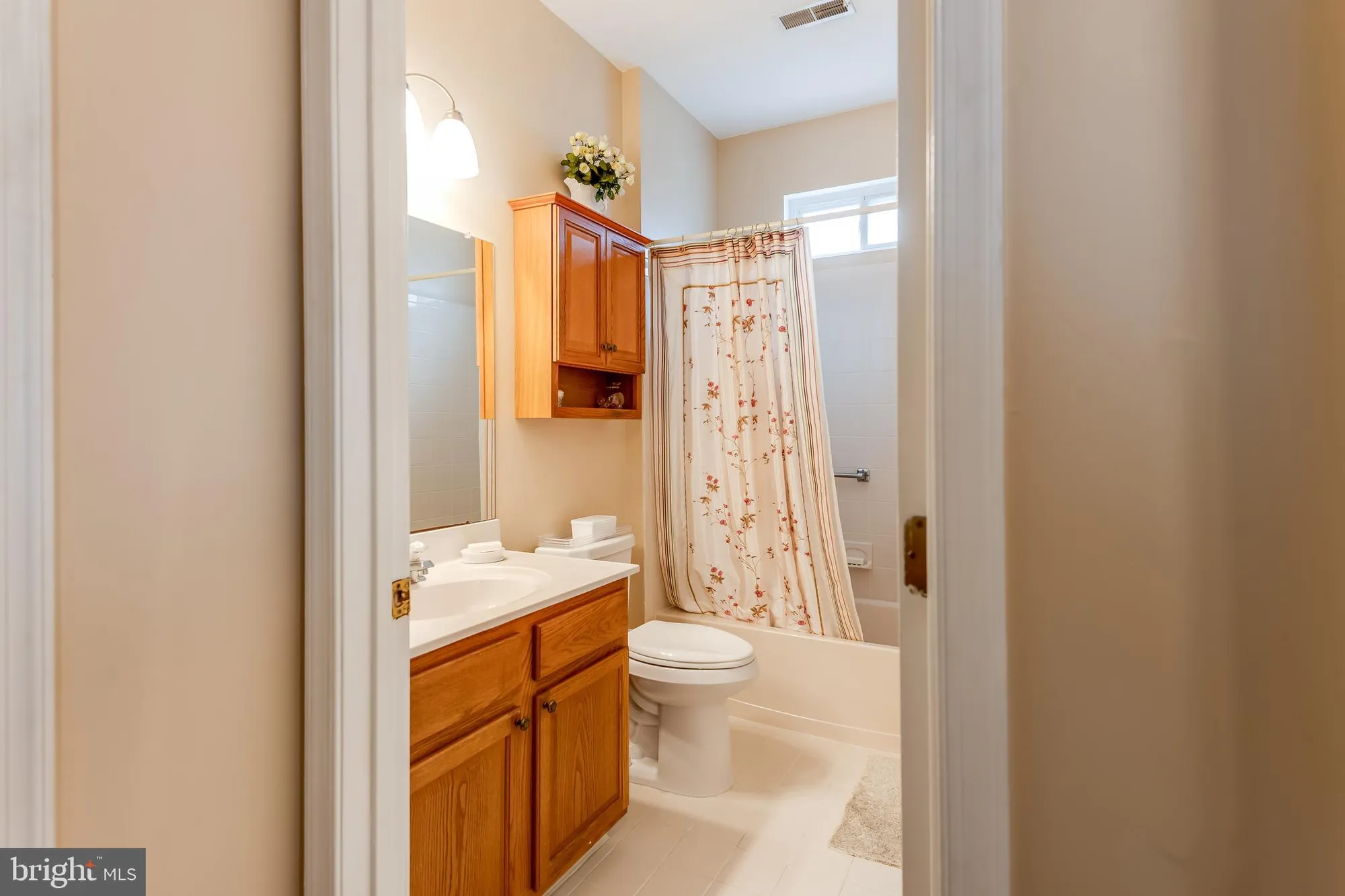 Property Slideshow image 16 of 33 | 5 dutchess ct, Southampton, NJ, 08088