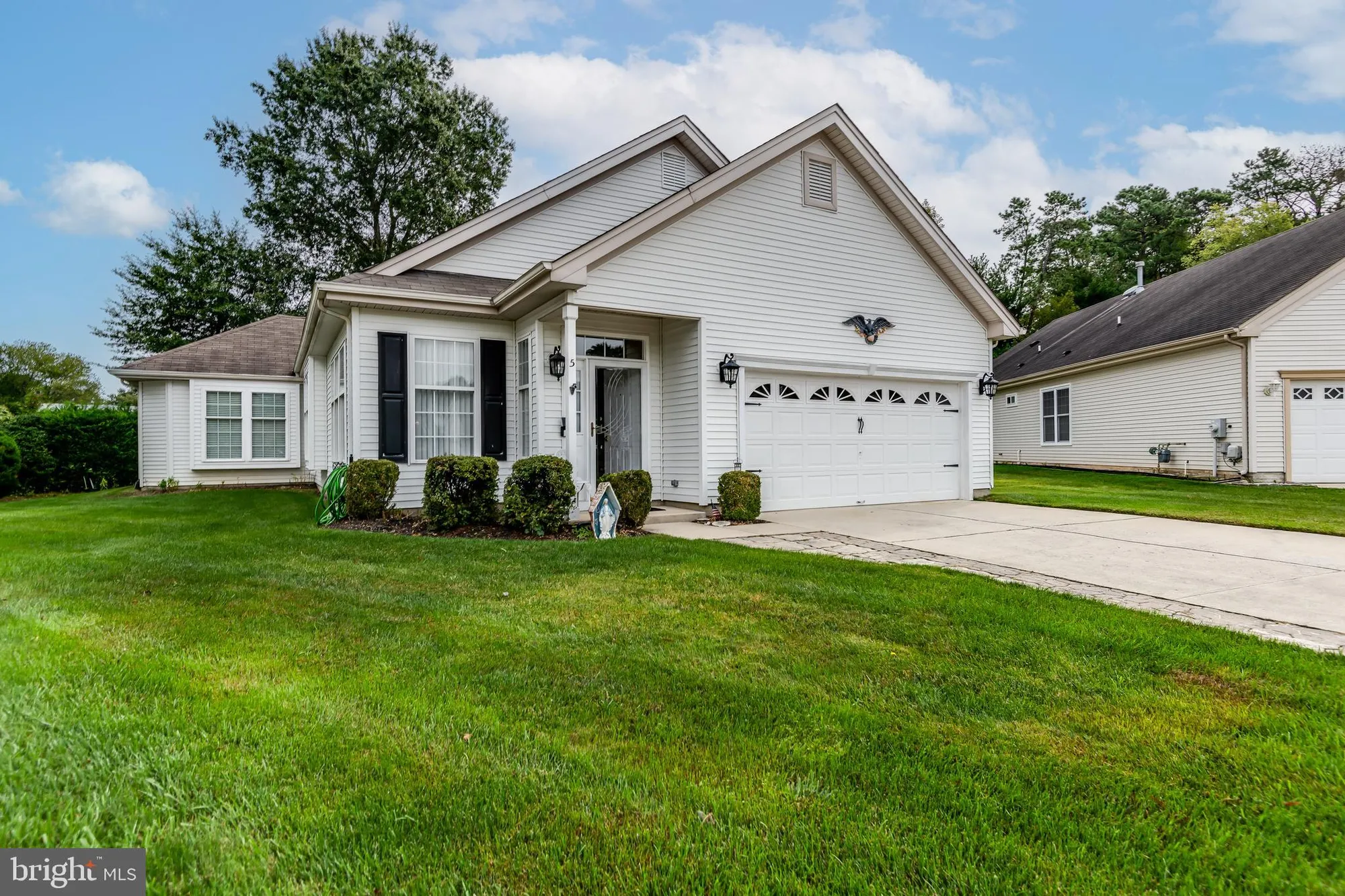 Property Slideshow image 1 of 33 | 5 dutchess ct, Southampton, NJ, 08088