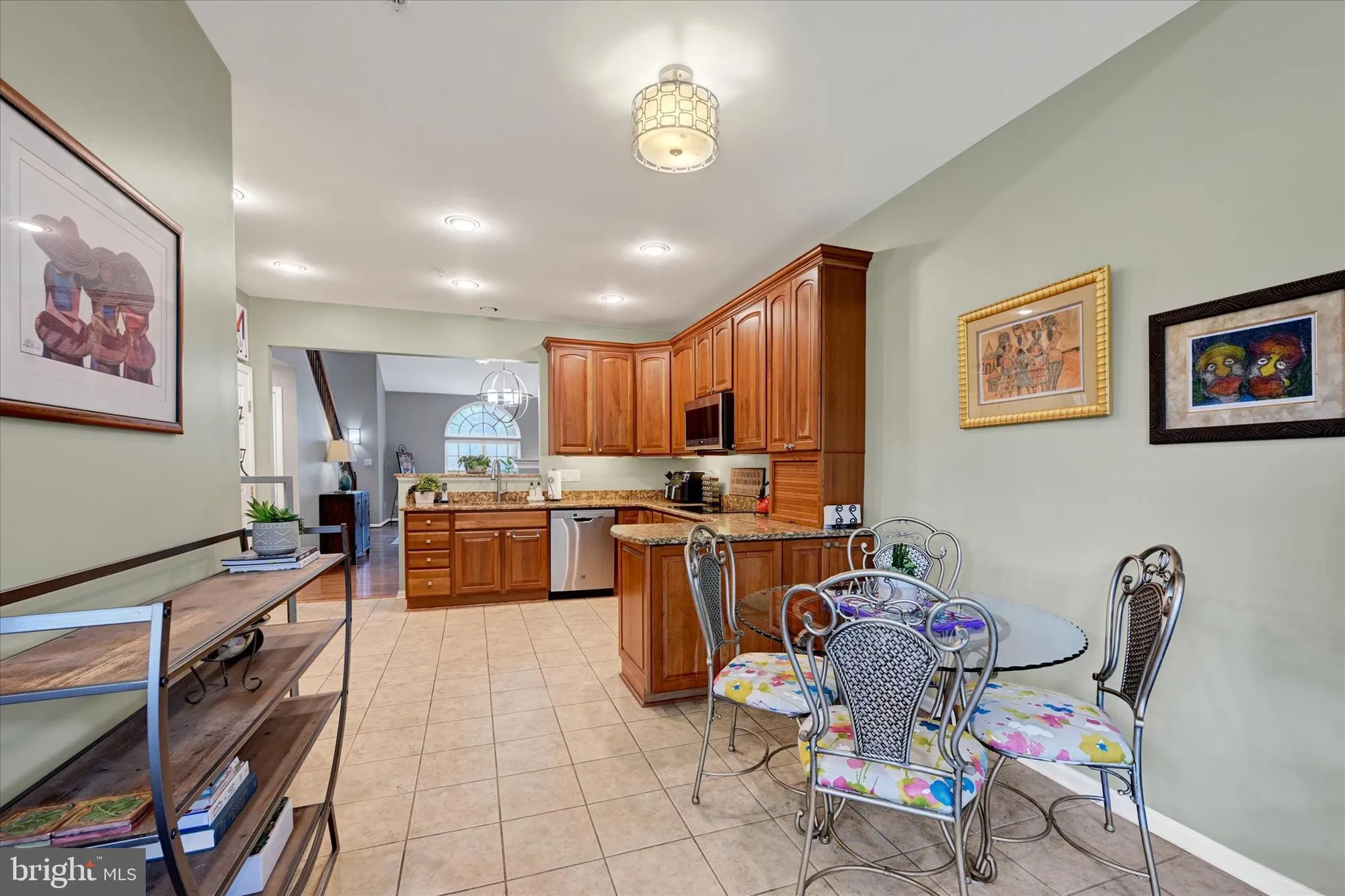 Property Slideshow image 11 of 43 | 8500 bridalwreath way, Pikesville, MD, 21208