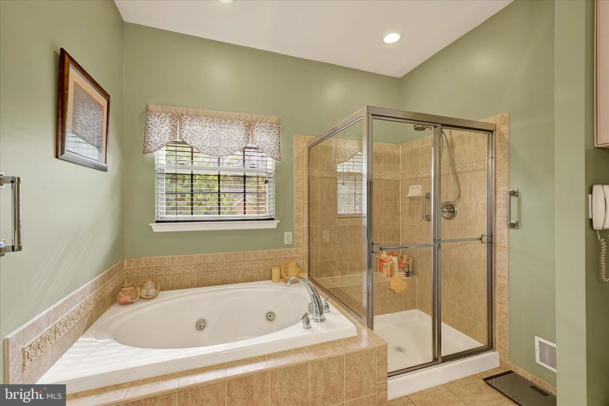 Property Slideshow image 18 of 43 | 8500 bridalwreath way, Pikesville, MD, 21208