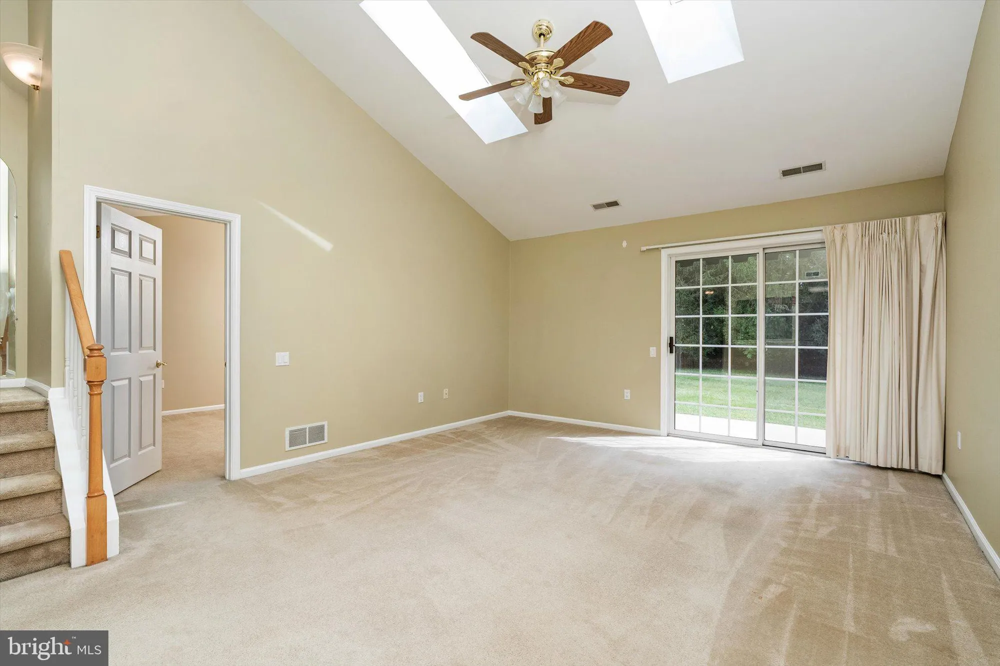 Property Slideshow image 19 of 46 | 120 kingston blvd, Hamilton, NJ, 08690