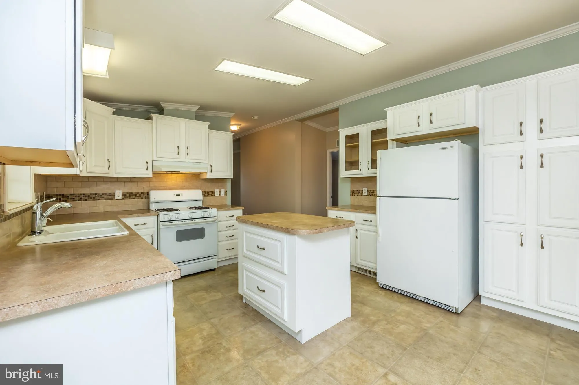 Property Slideshow image 13 of 45 | 81 westin rd, Douglassville, PA, 19518