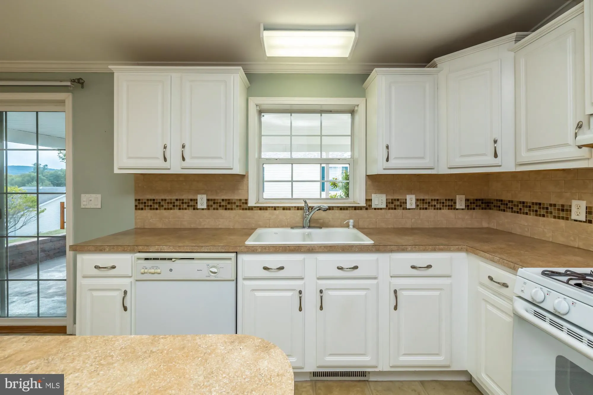 Property Slideshow image 14 of 45 | 81 westin rd, Douglassville, PA, 19518