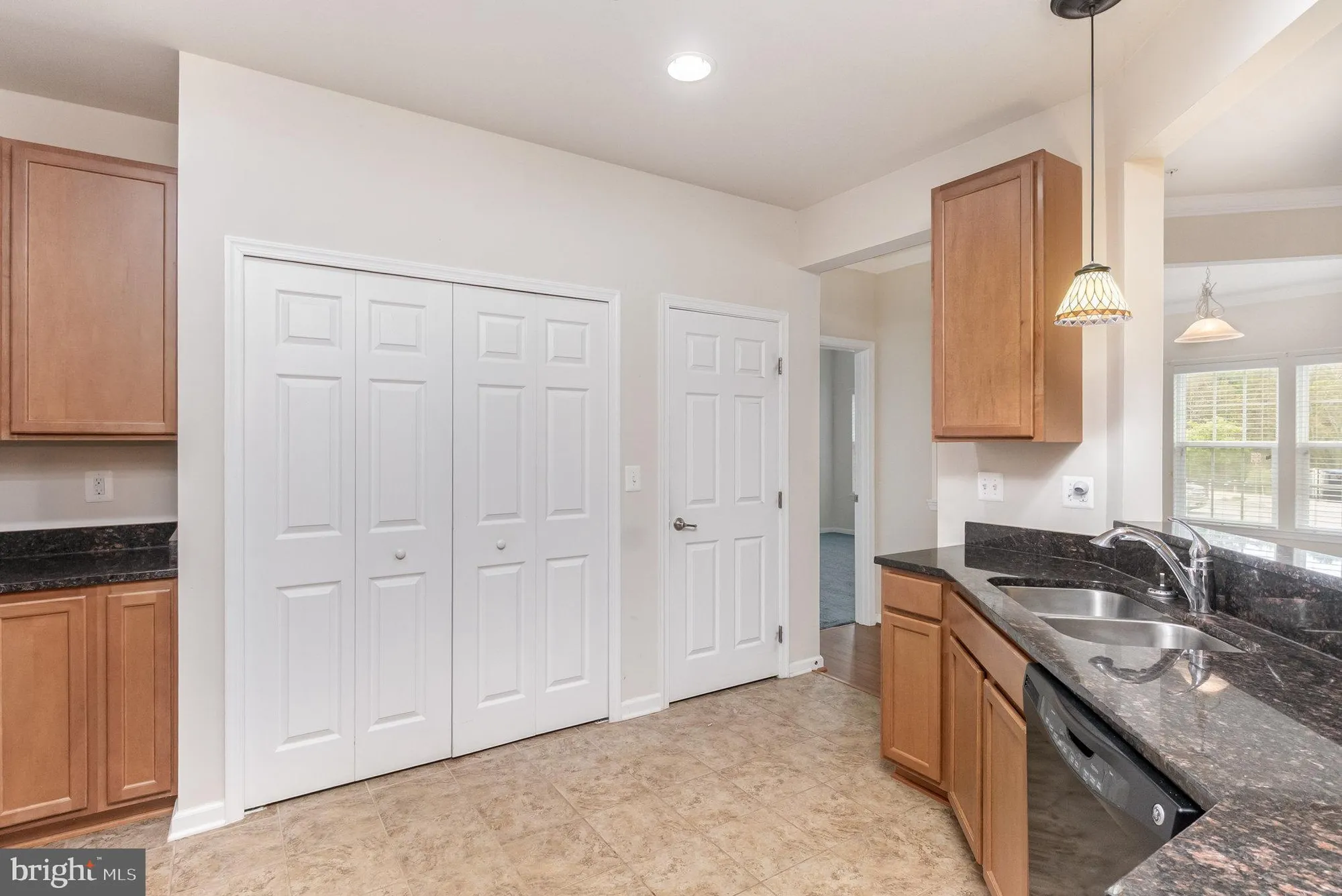 Property Slideshow image 13 of 31 | 637 wallingford rd unit 102, Bel Air, MD, 21014