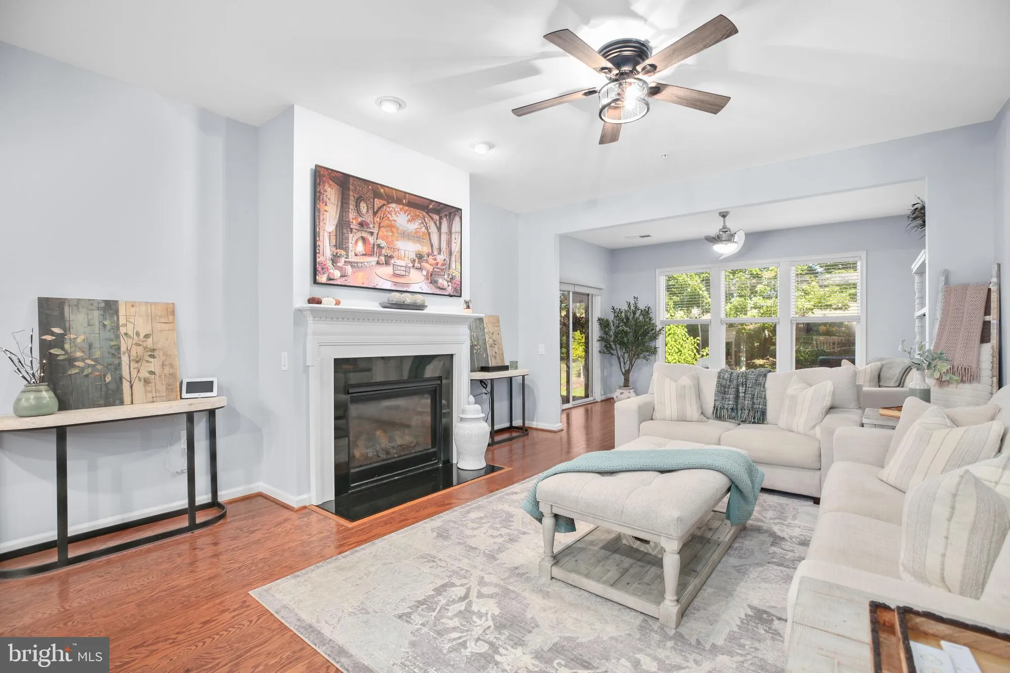 Property Slideshow image 5 of 32 | 183 long point dr, Fredericksburg, VA, 22406