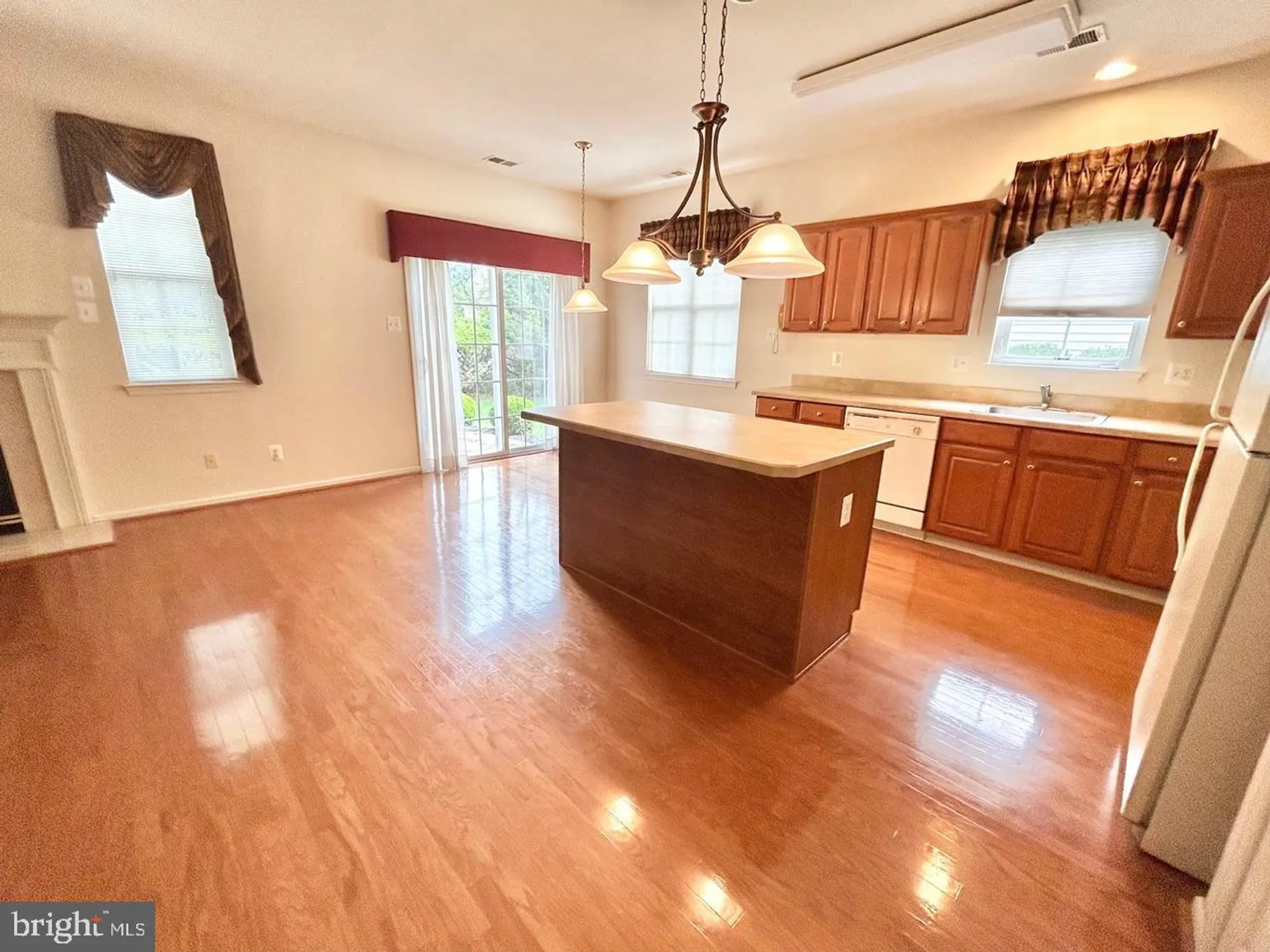 Property Slideshow image 3 of 58 | 238 night hawk cir, West Deptford, NJ, 08086