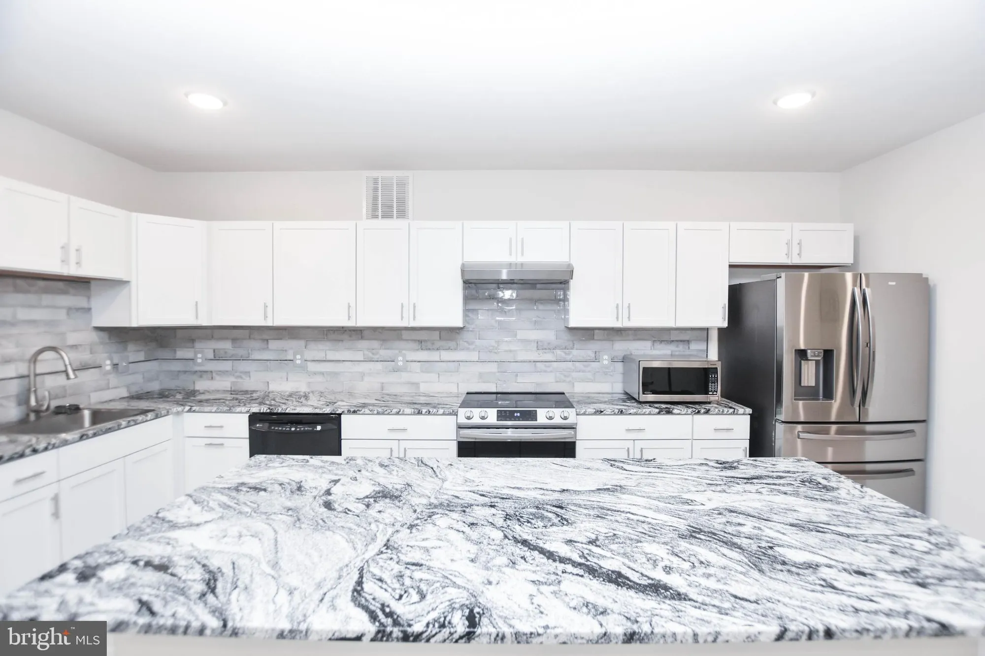 Property Slideshow image 17 of 39 | 19873 silvery blue ter, Ashburn, VA, 20147