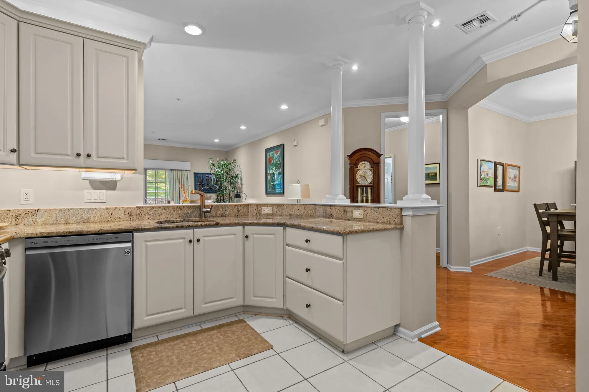 Property Slideshow image 7 of 24 | 1 falcon dr ste 203, Holland, PA, 18966