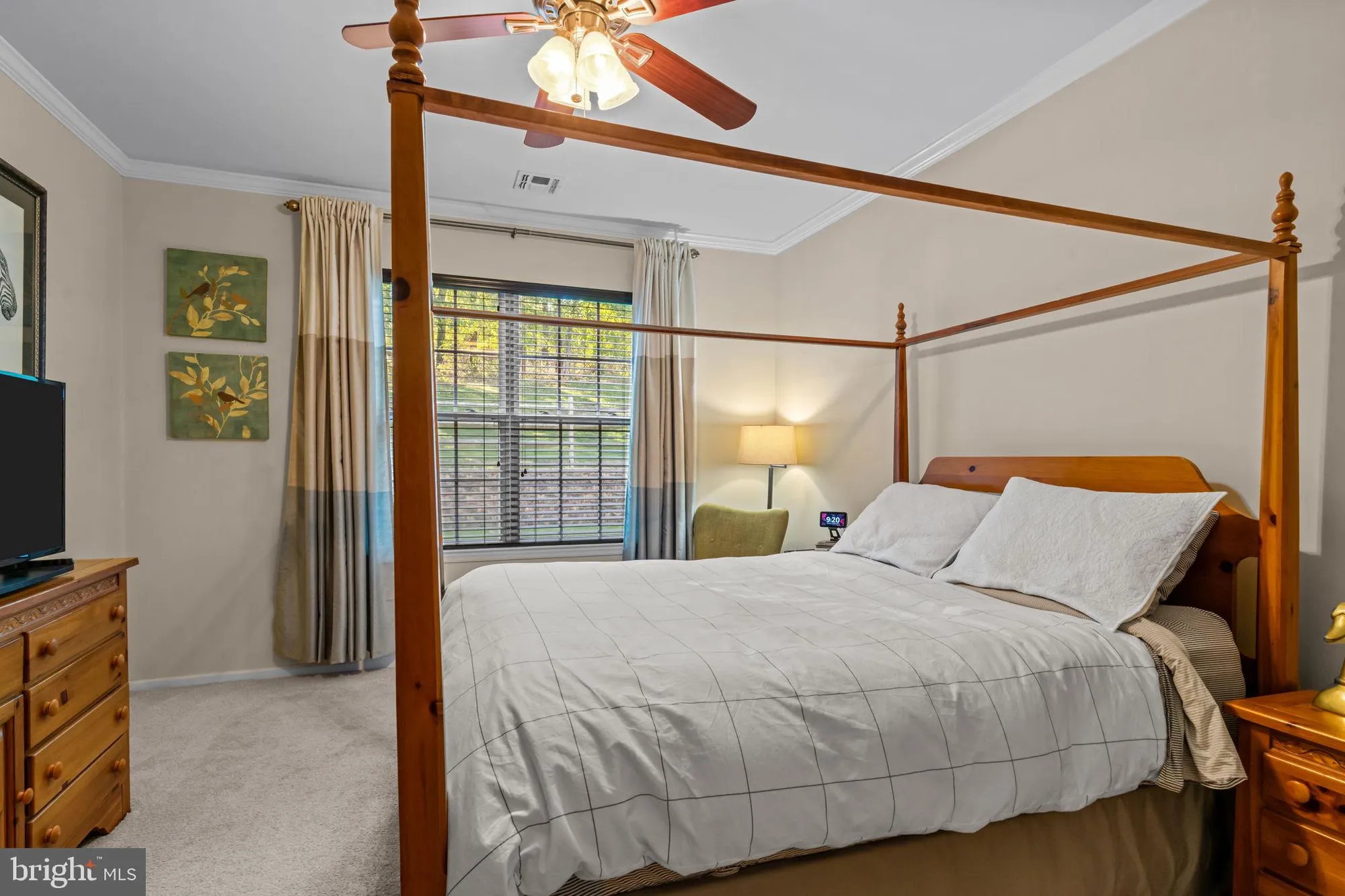 Property Slideshow image 18 of 24 | 1 falcon dr ste 203, Holland, PA, 18966