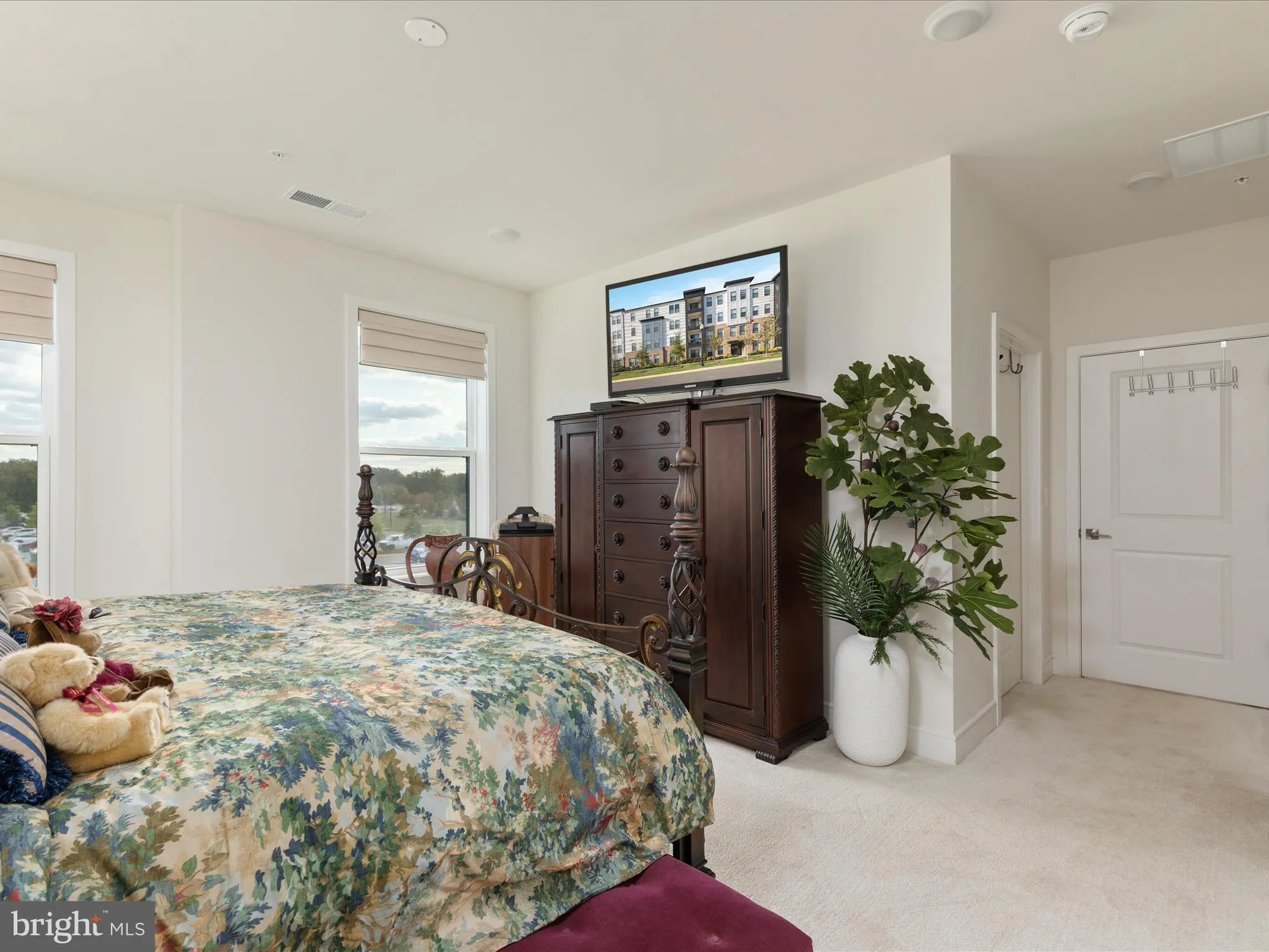 Property Slideshow image 19 of 35 | 42920 firefly sonata ter unit 307, Ashburn, VA, 20148