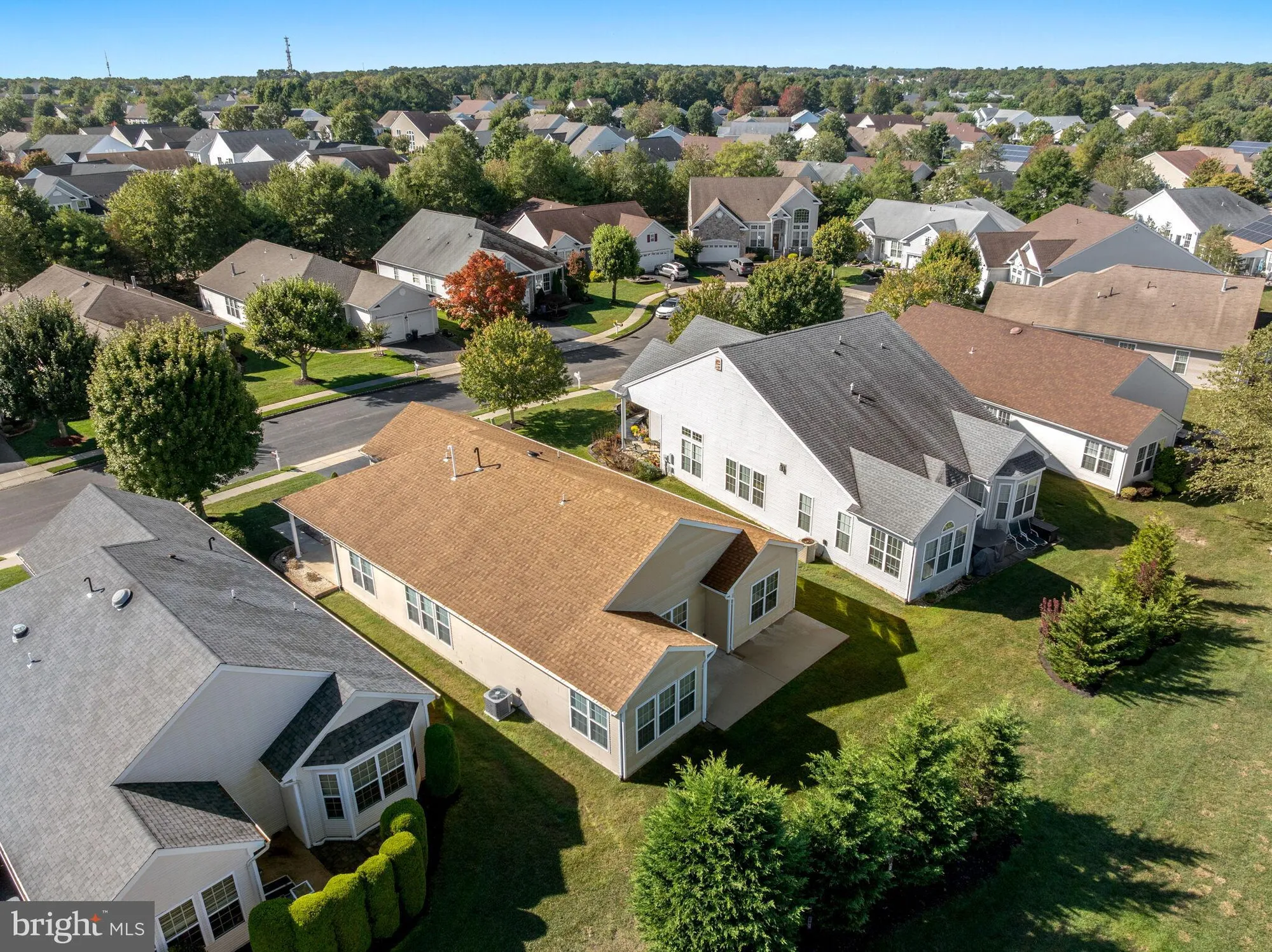 Property Slideshow image 48 of 77 | 6 mountain stream ct, Barnegat, NJ, 08005