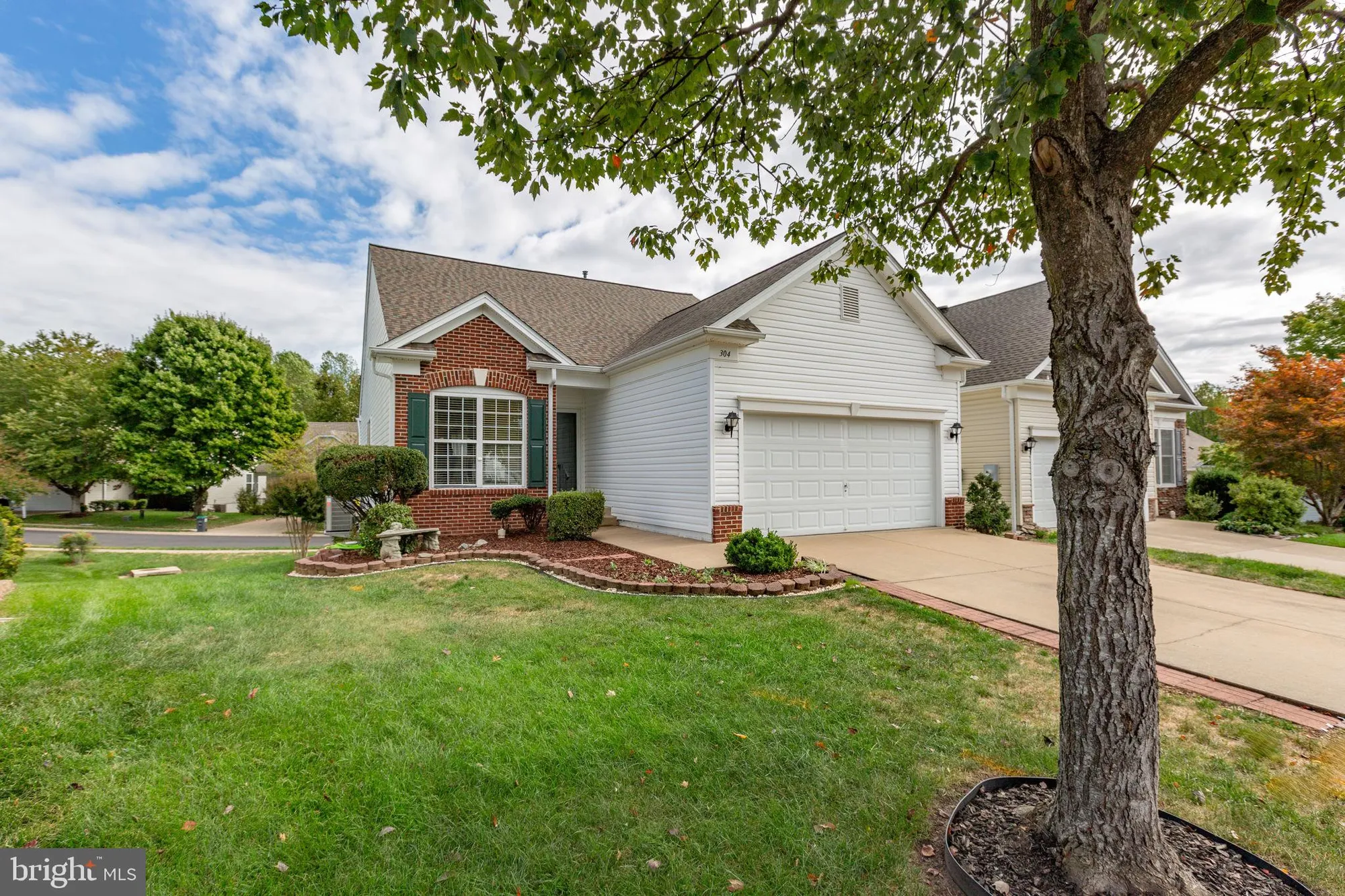 Property Slideshow image 5 of 53 | 304 bridgewater cir, Fredericksburg, VA, 22406