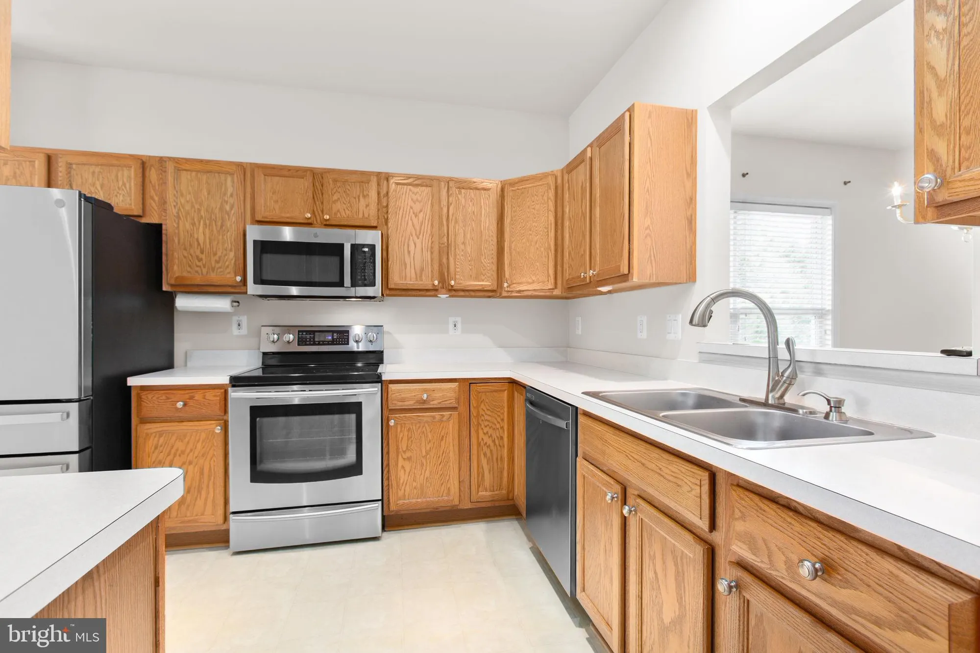 Property Slideshow image 13 of 53 | 304 bridgewater cir, Fredericksburg, VA, 22406