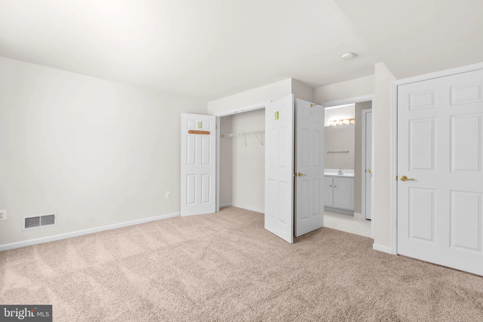 Property Slideshow image 37 of 53 | 304 bridgewater cir, Fredericksburg, VA, 22406