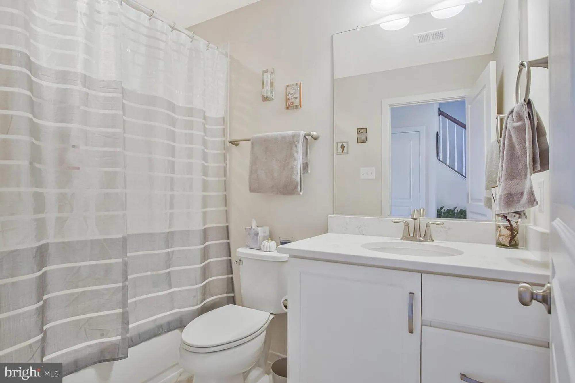 Property Slideshow image 16 of 35 | 2834 dragon fly way, Odenton, MD, 21113