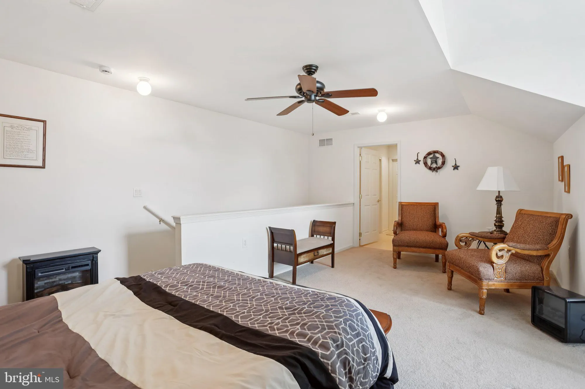 Property Slideshow image 27 of 35 | 100 villa dr 224, Warminster, PA, 18974