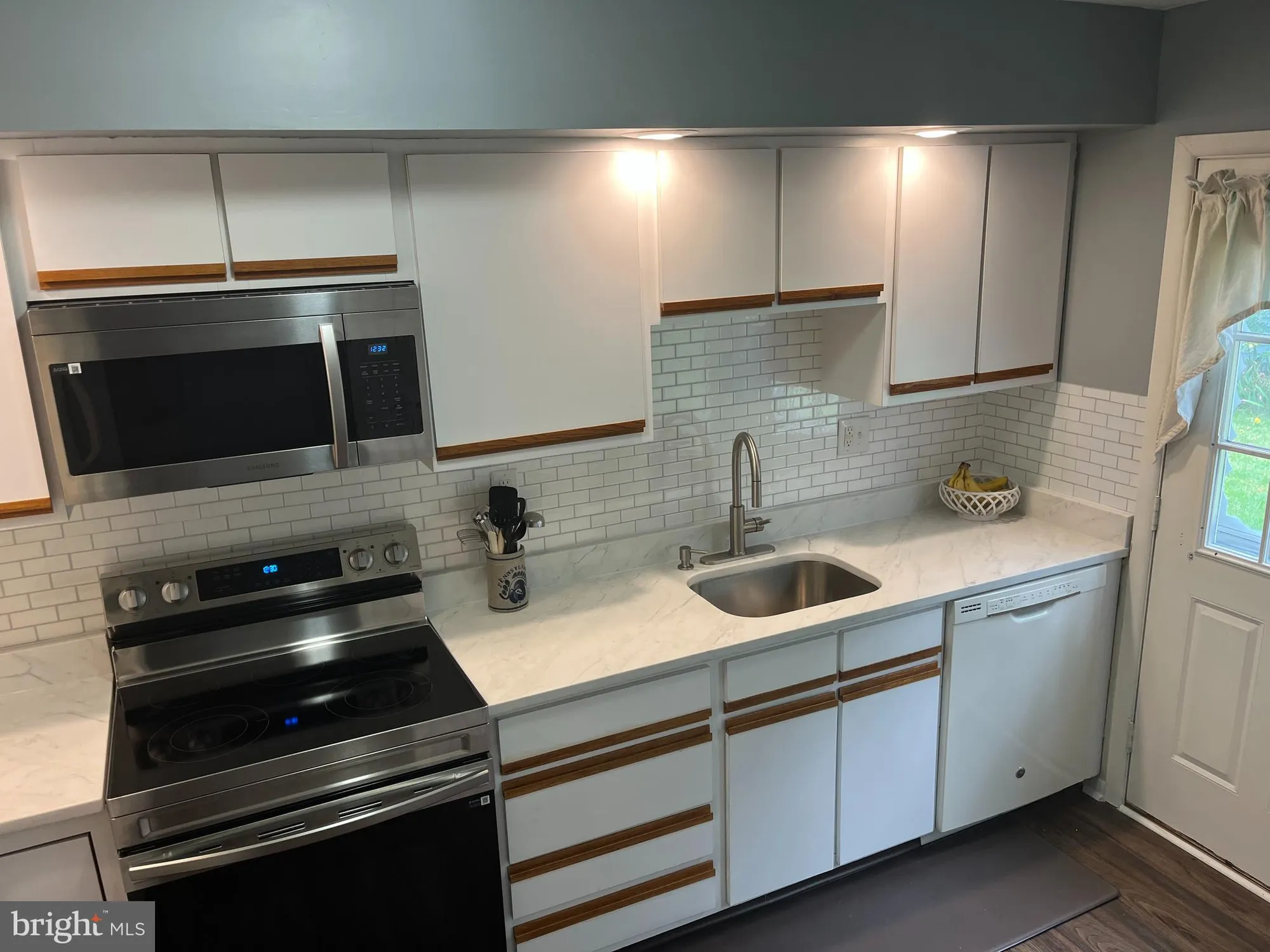 Property Slideshow image 5 of 30 | 53 finchley ct, Southampton, NJ, 08088