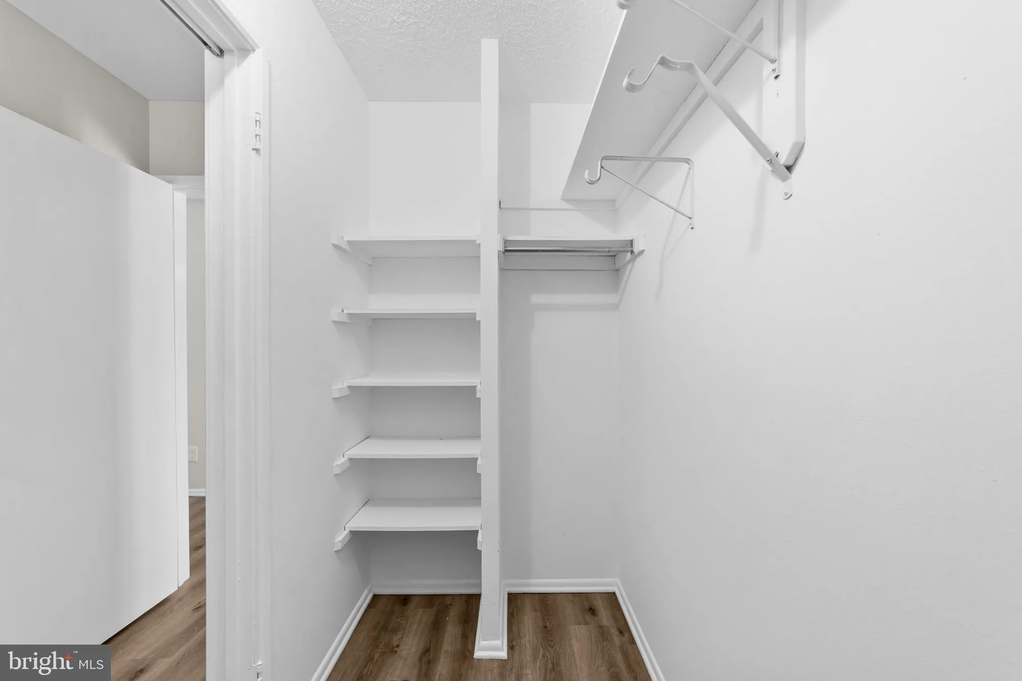 Property Slideshow image 23 of 25 | 278 crosse dr apt 3g, Monroe Twp, NJ, 08831