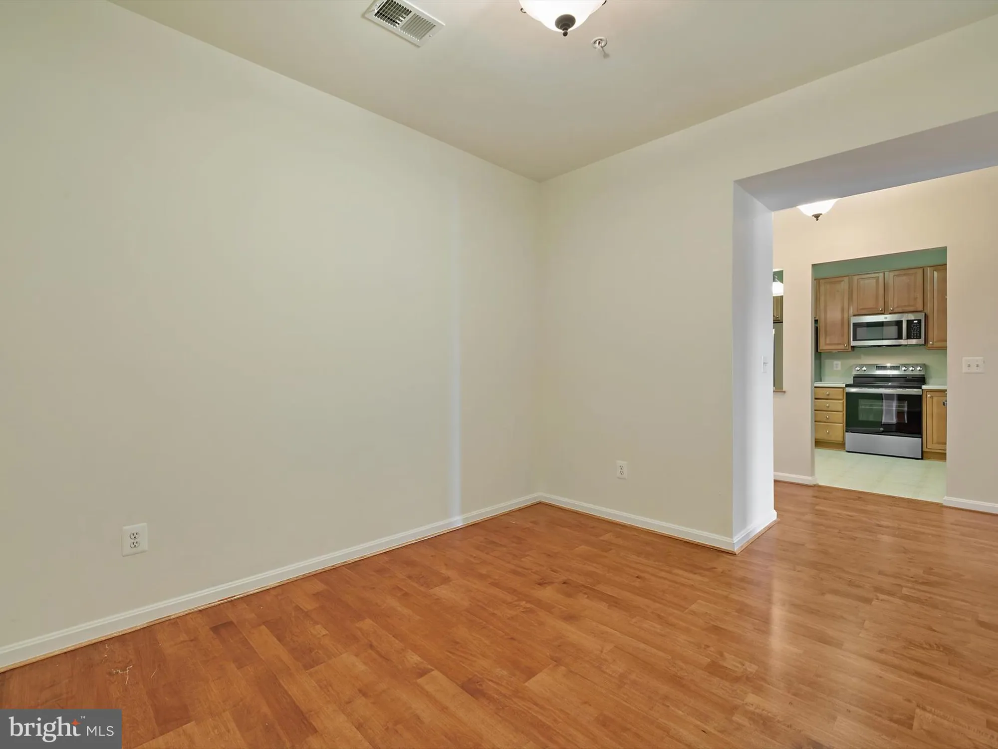 Property Slideshow image 17 of 53 | 8615 fluttering leaf trl 404, Odenton, MD, 21113