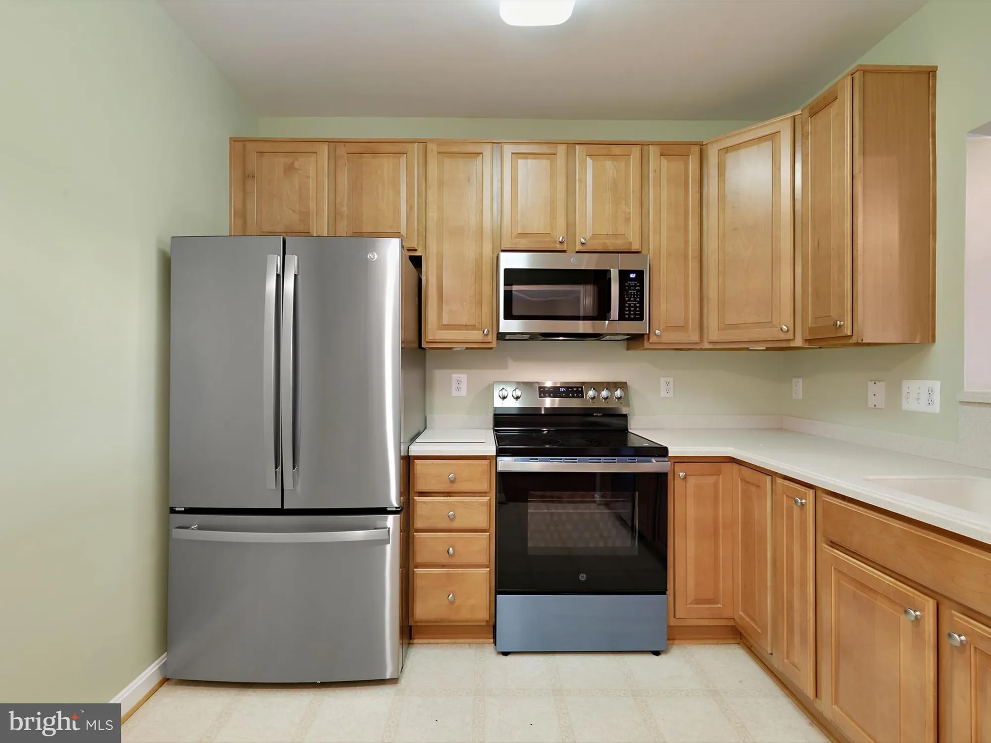 Property Slideshow image 7 of 53 | 8615 fluttering leaf trl 404, Odenton, MD, 21113