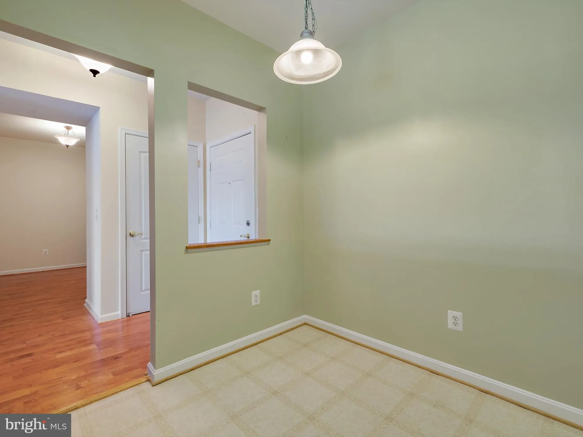 Property Slideshow image 9 of 53 | 8615 fluttering leaf trl 404, Odenton, MD, 21113