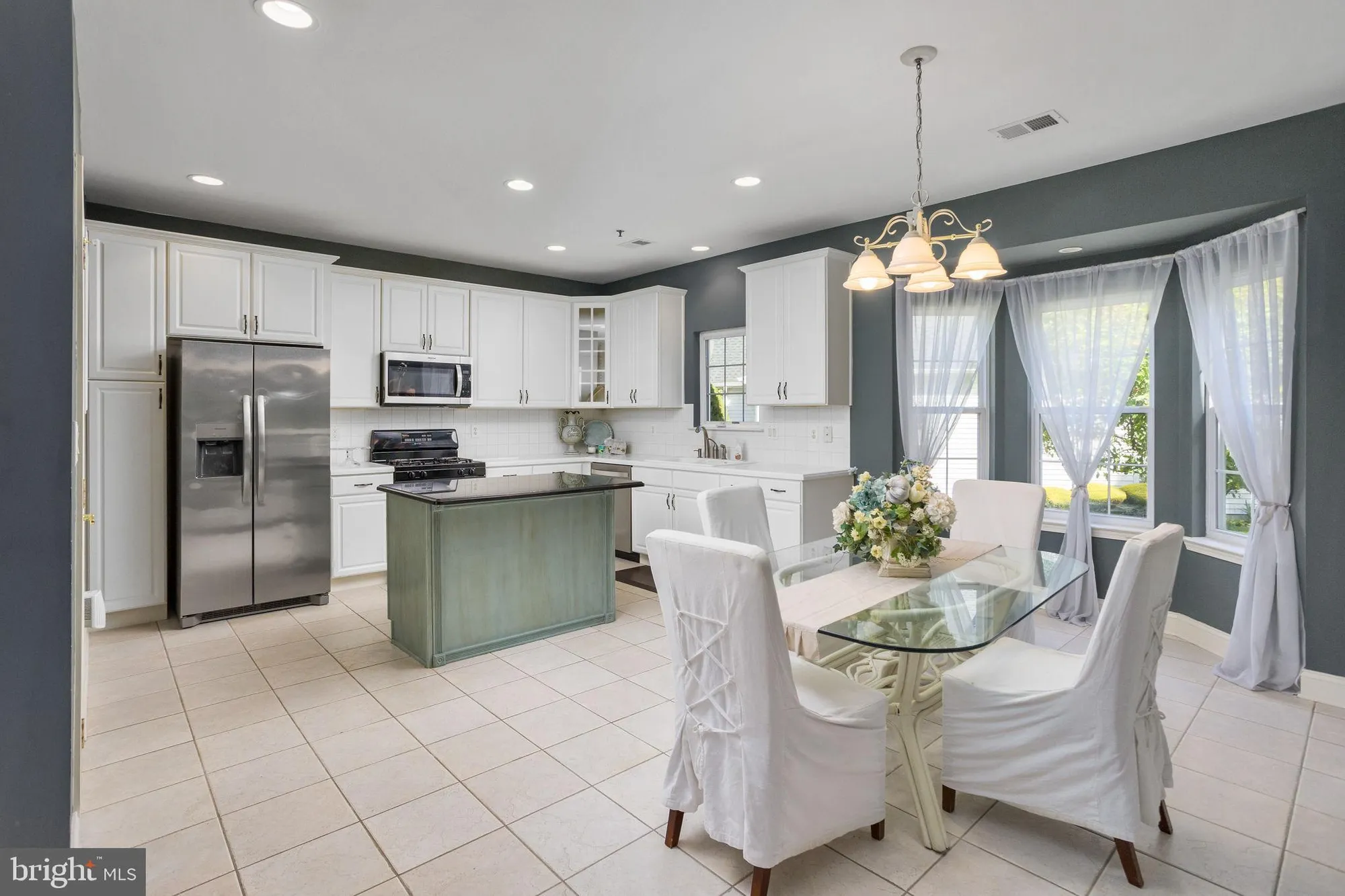 Property Slideshow image 10 of 33 | 75 honeyflower ln, Princeton Junction, NJ, 08550