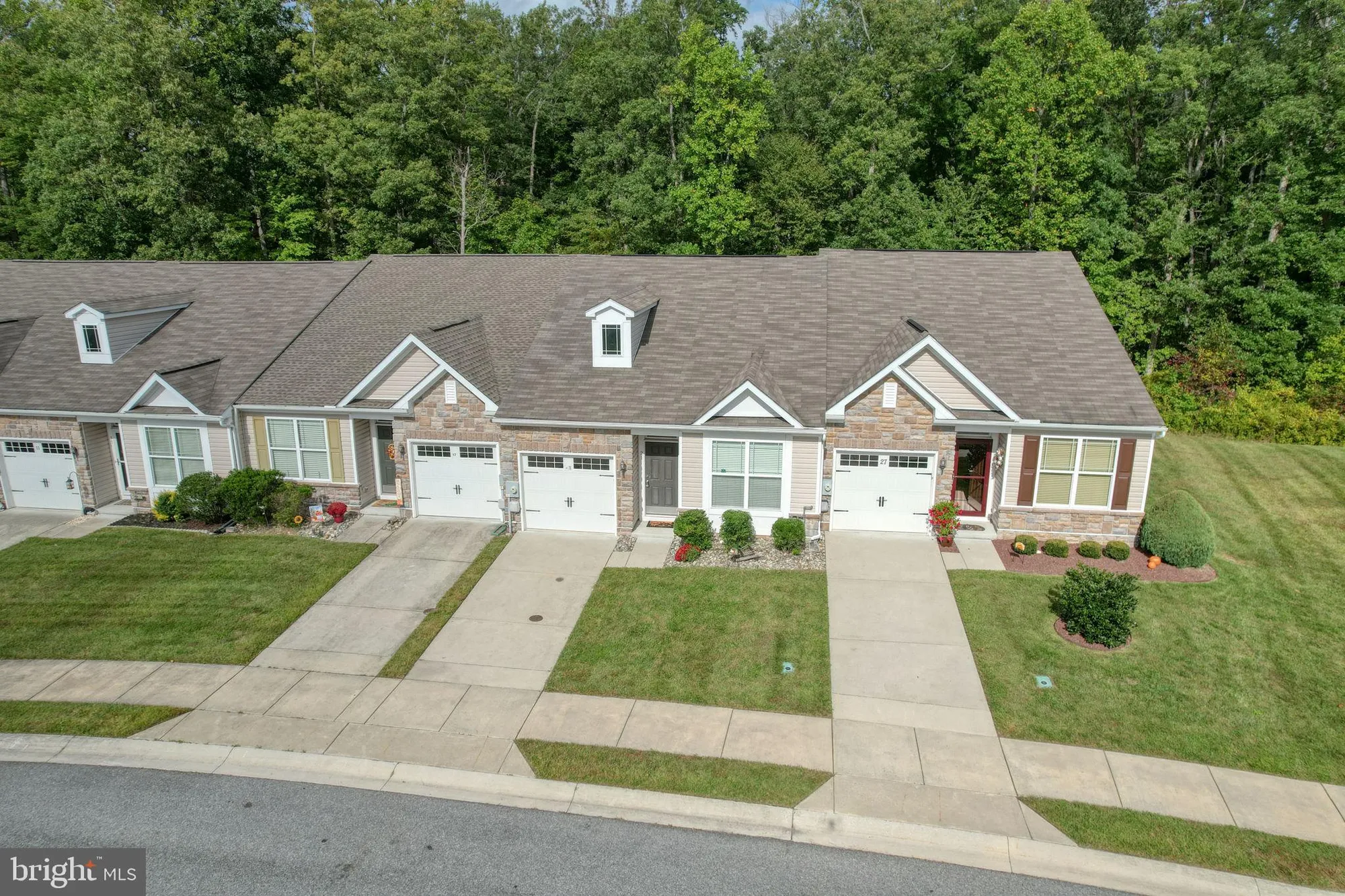 Property Slideshow image 4 of 35 | 21 starfire ct, Dover, DE, 19901