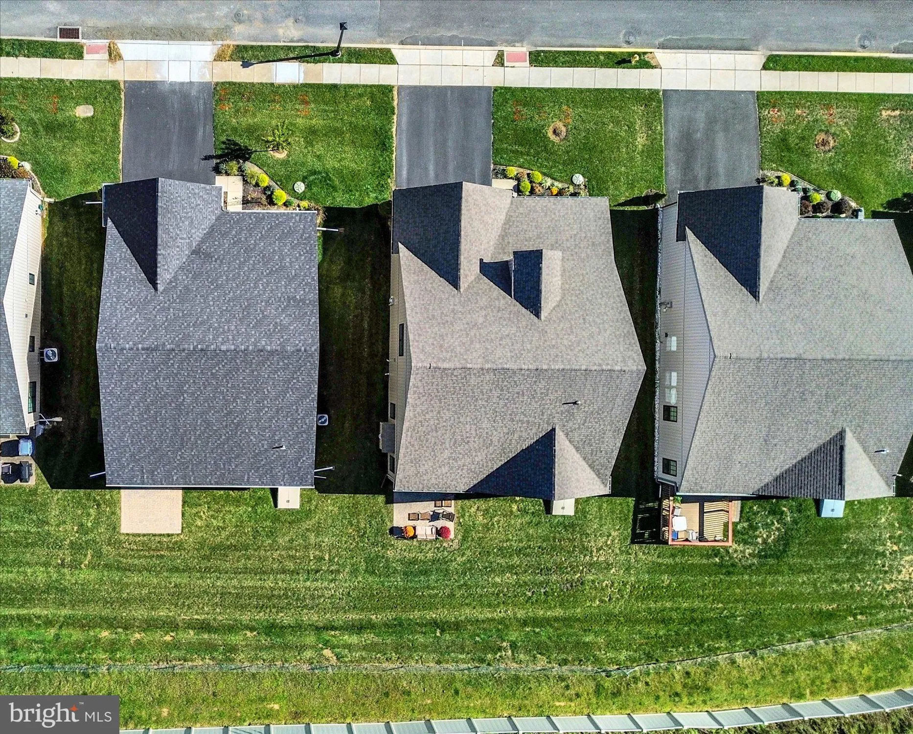 Property Slideshow image 43 of 47 | 3623 daylily dr, Emmaus, PA, 18049