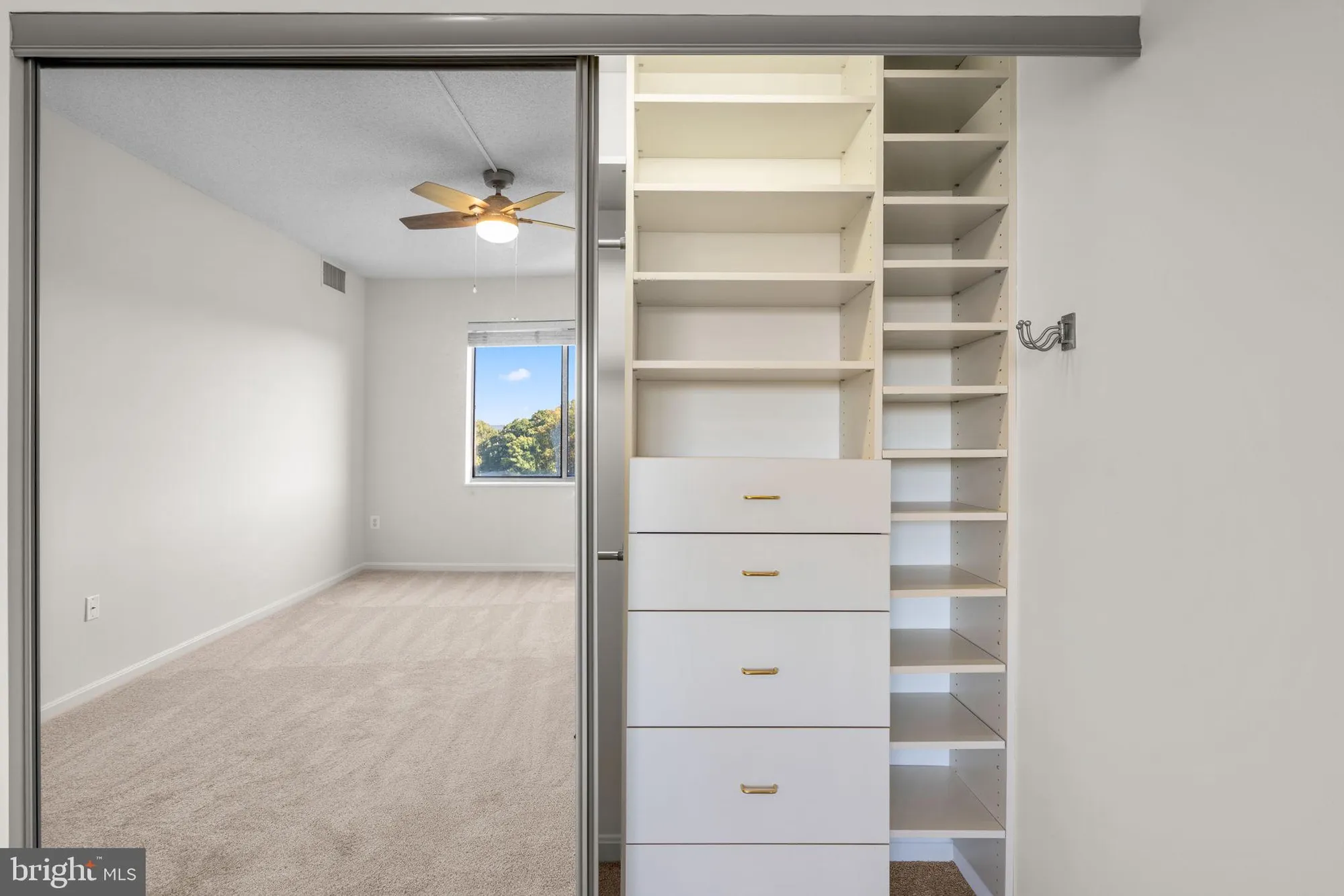 Property Slideshow image 28 of 47 | 3210 n leisure world blvd 1001, Silver Spring, MD, 20906