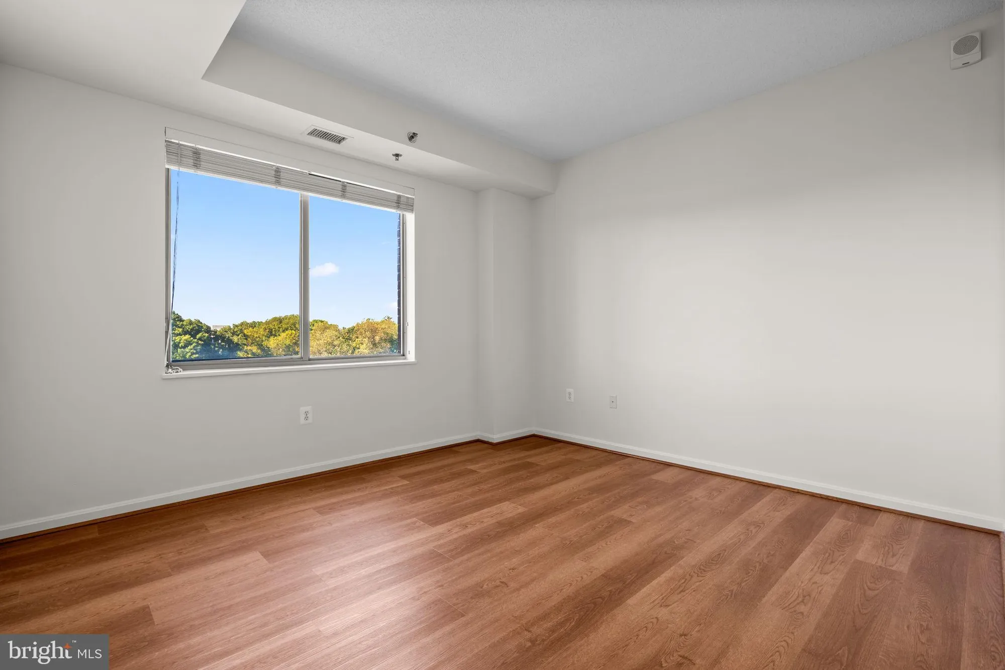 Property Slideshow image 36 of 47 | 3210 n leisure world blvd 1001, Silver Spring, MD, 20906