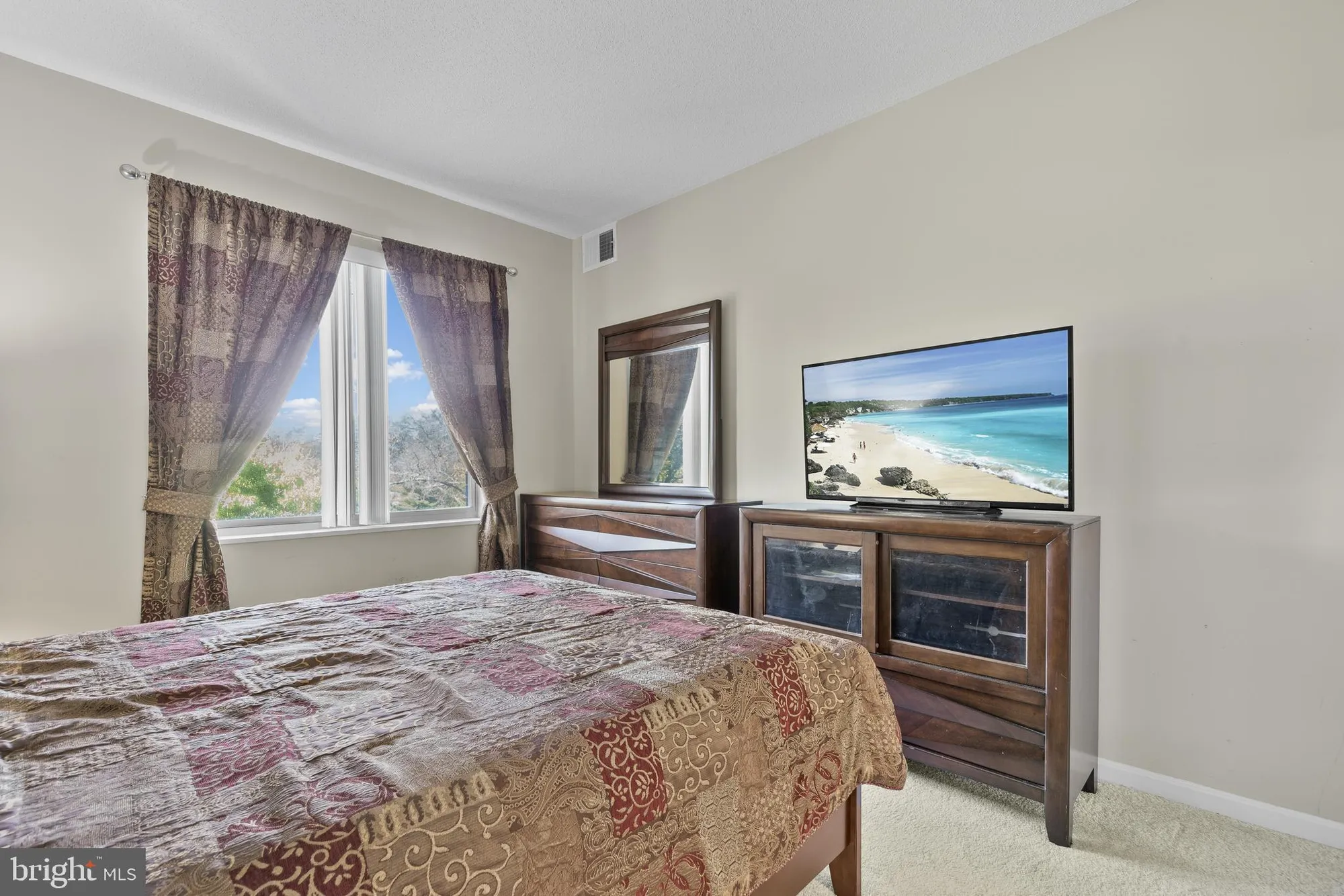 Property Slideshow image 18 of 38 | 2904 n leisure world blvd 501, Silver Spring, MD, 20906