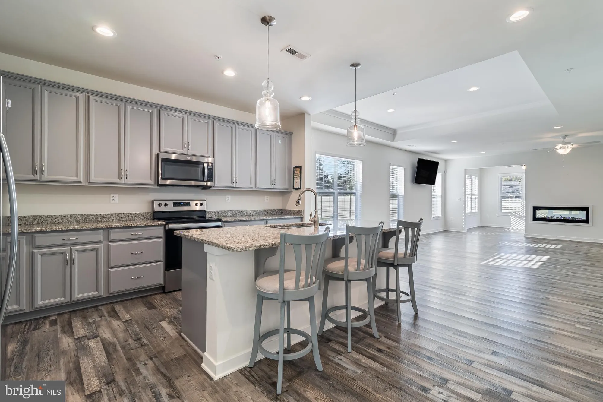 Property Slideshow image 2 of 37 | 9 gramby ct, La Plata, MD, 20646