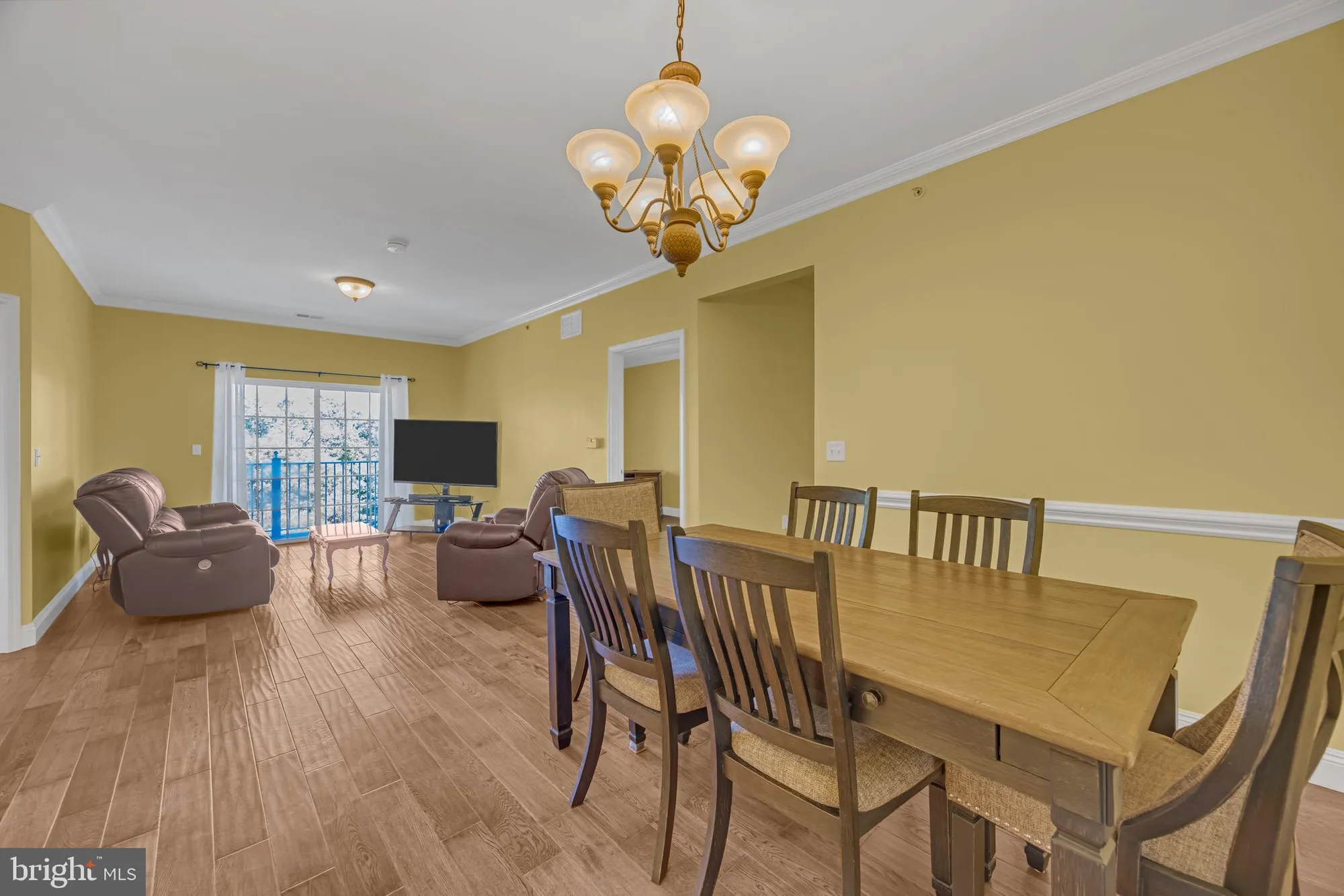 Property Slideshow image 6 of 27 | 540 cranbury rd 410, East Brunswick, NJ, 08816