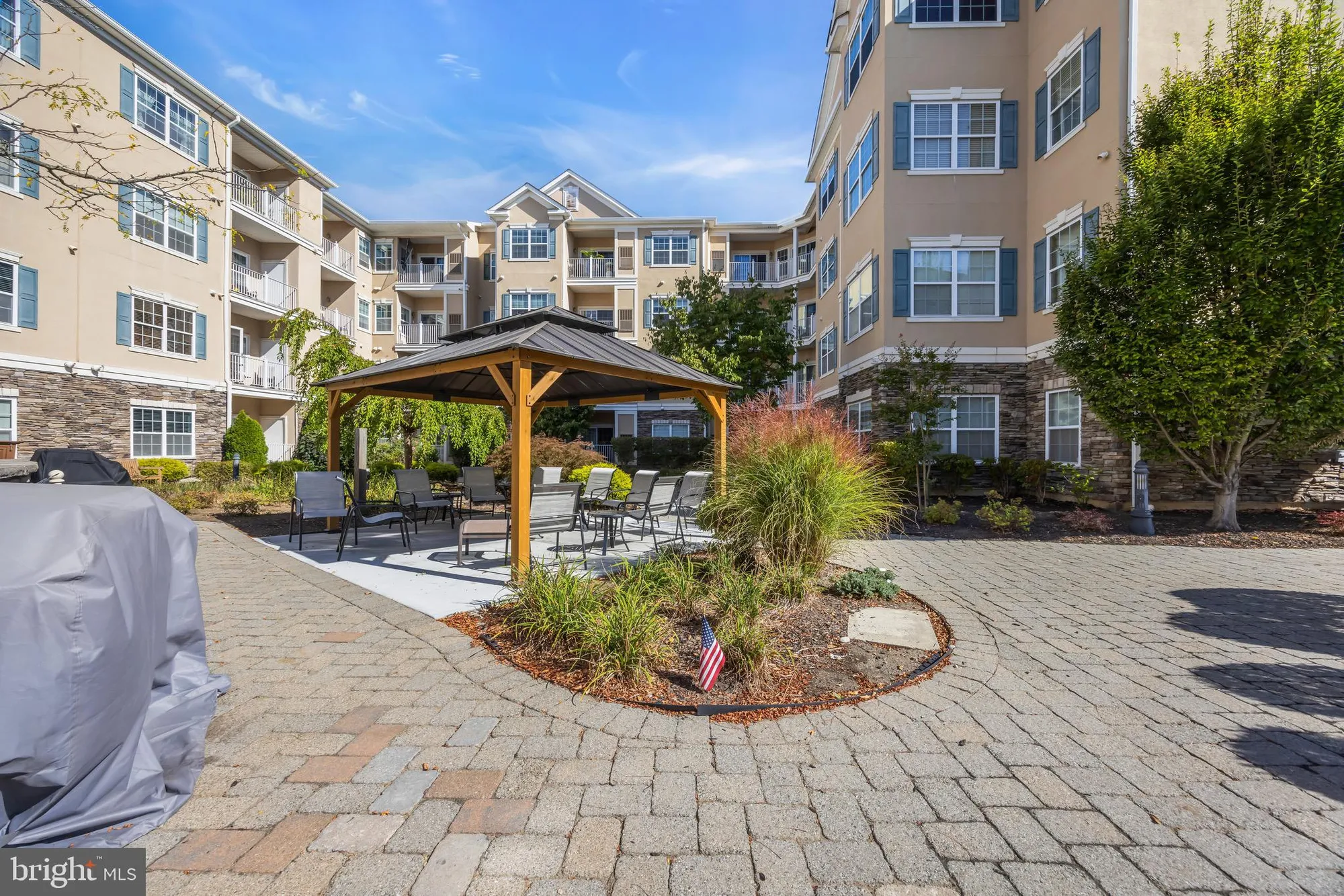 Property Slideshow image 22 of 27 | 540 cranbury rd 410, East Brunswick, NJ, 08816