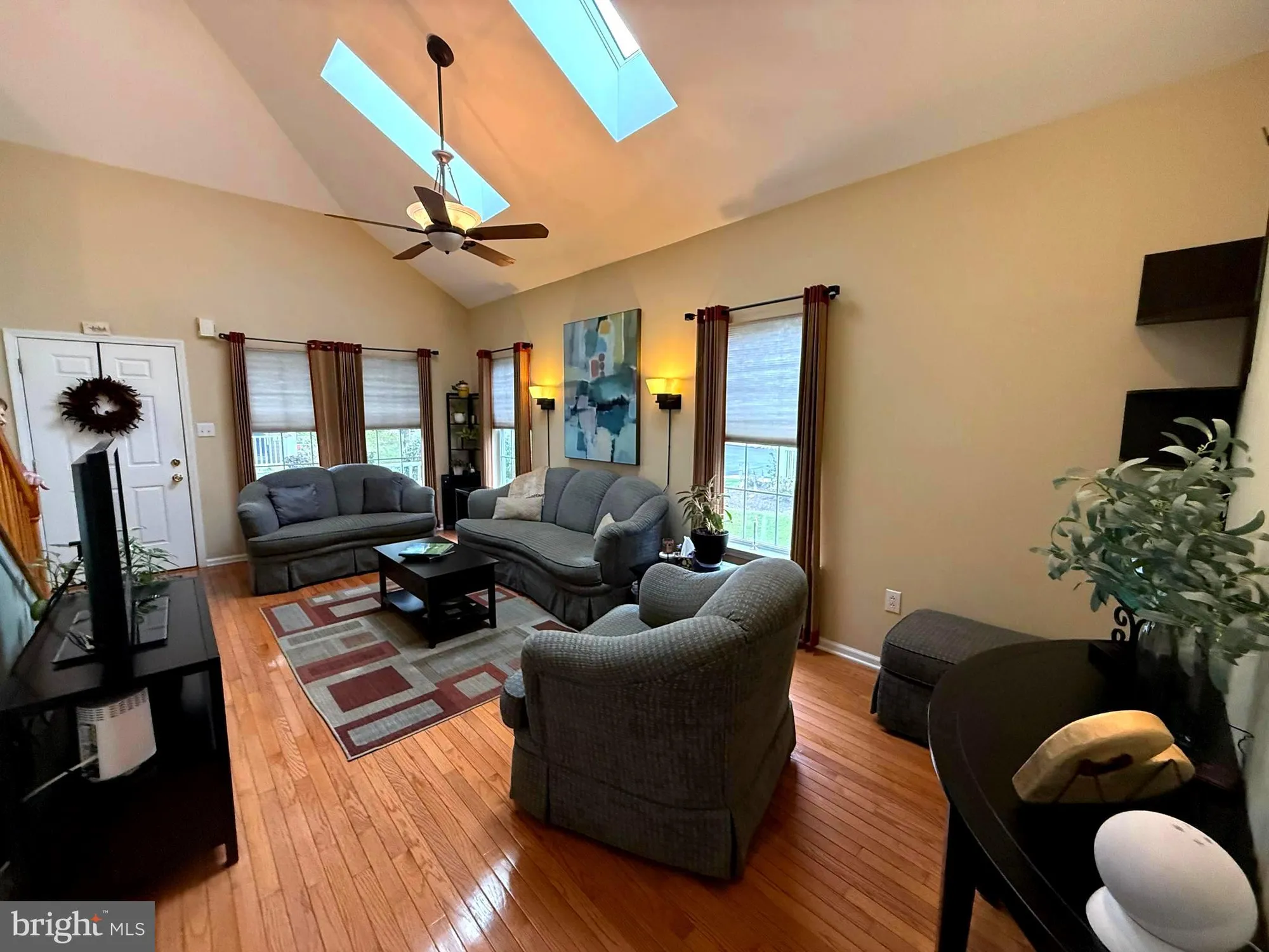 Property Slideshow image 4 of 44 | 66 freedom ln, Bensalem, PA, 19020