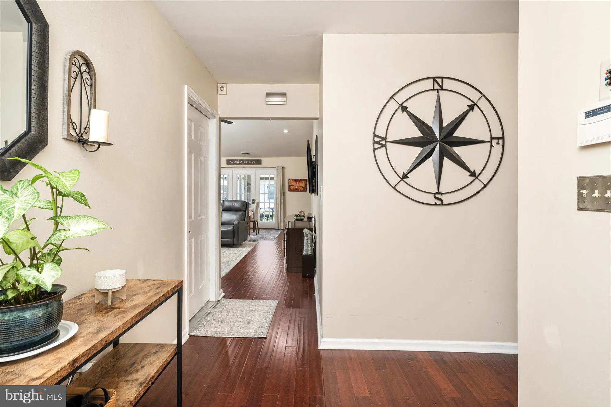 Property Slideshow image 5 of 28 | 21 horseshoe ln, Columbus, NJ, 08022