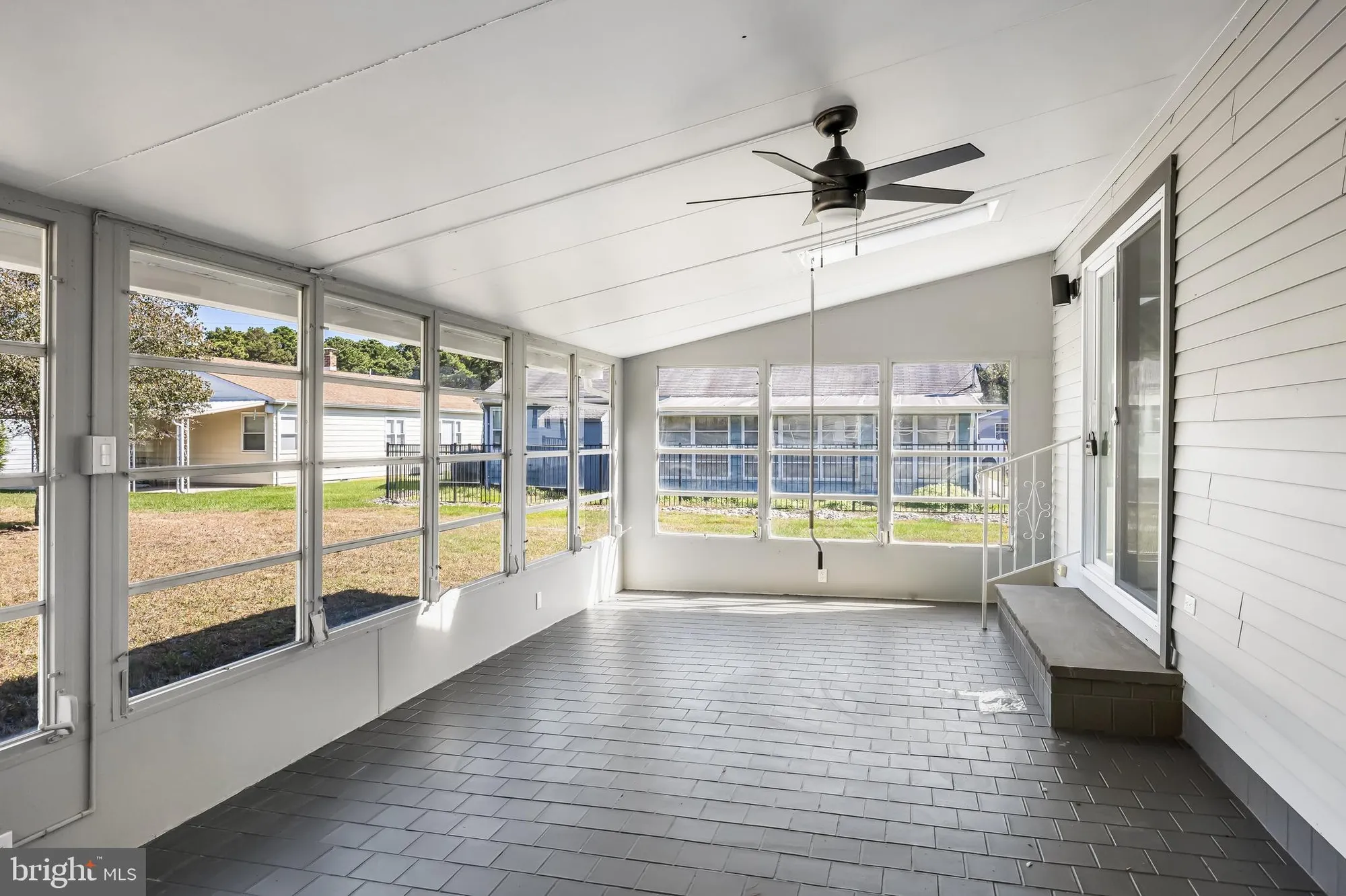 Property Slideshow image 16 of 26 | 5 saint andrews ct, Toms River, NJ, 08757