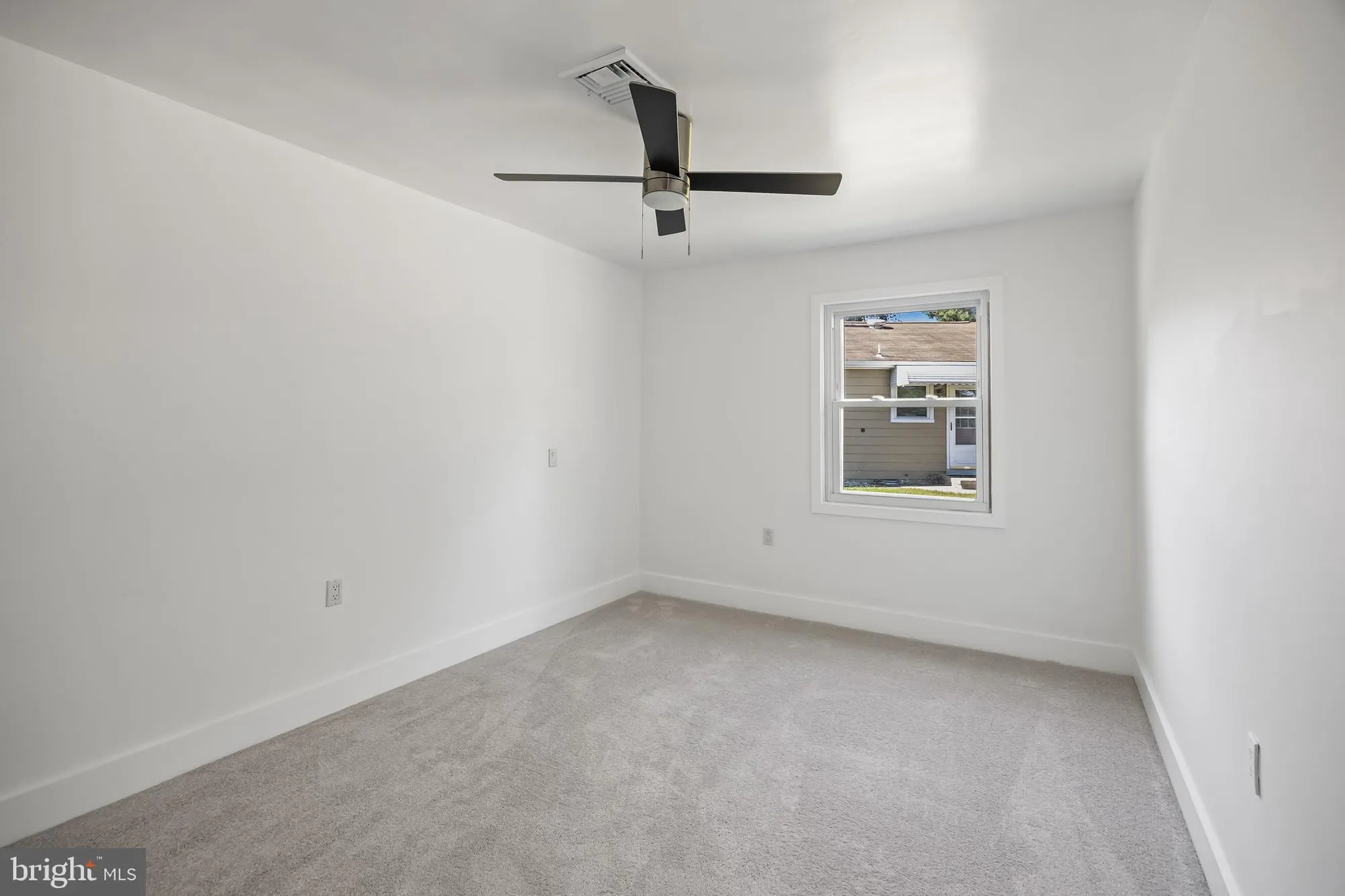 Property Slideshow image 20 of 26 | 5 saint andrews ct, Toms River, NJ, 08757