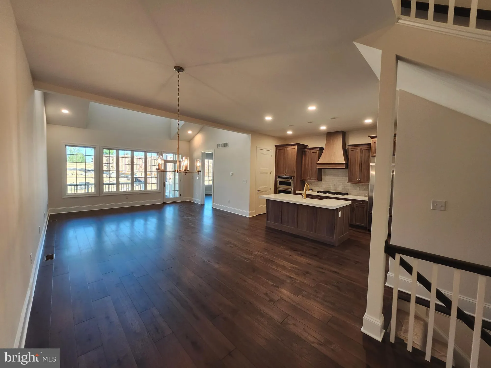 Property Slideshow image 8 of 18 | 1111 invermere rd, Wilmington, DE, 19803