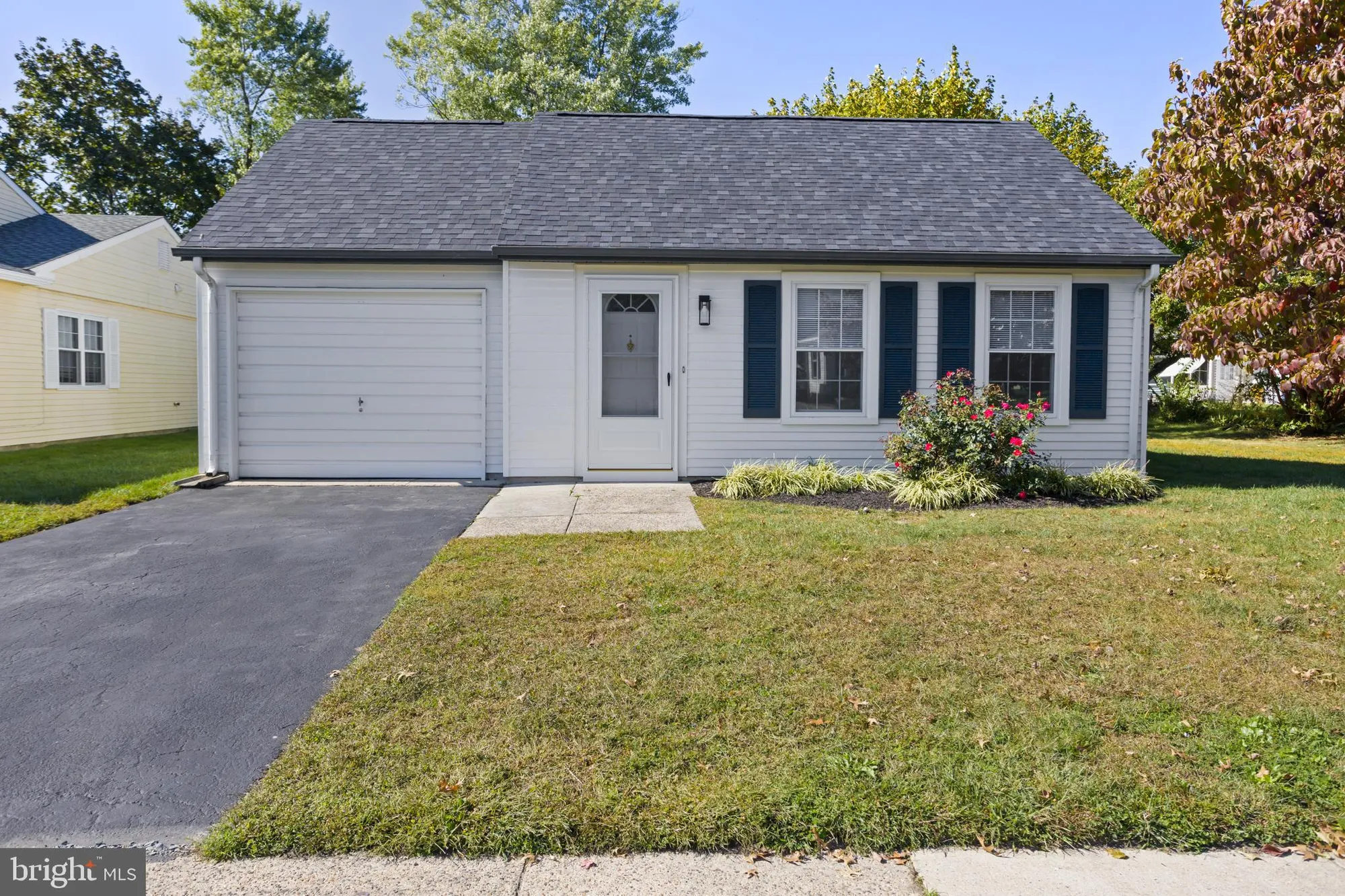 Property Slideshow image 1 of 33 | 115 dorchester dr, Southampton, NJ, 08088