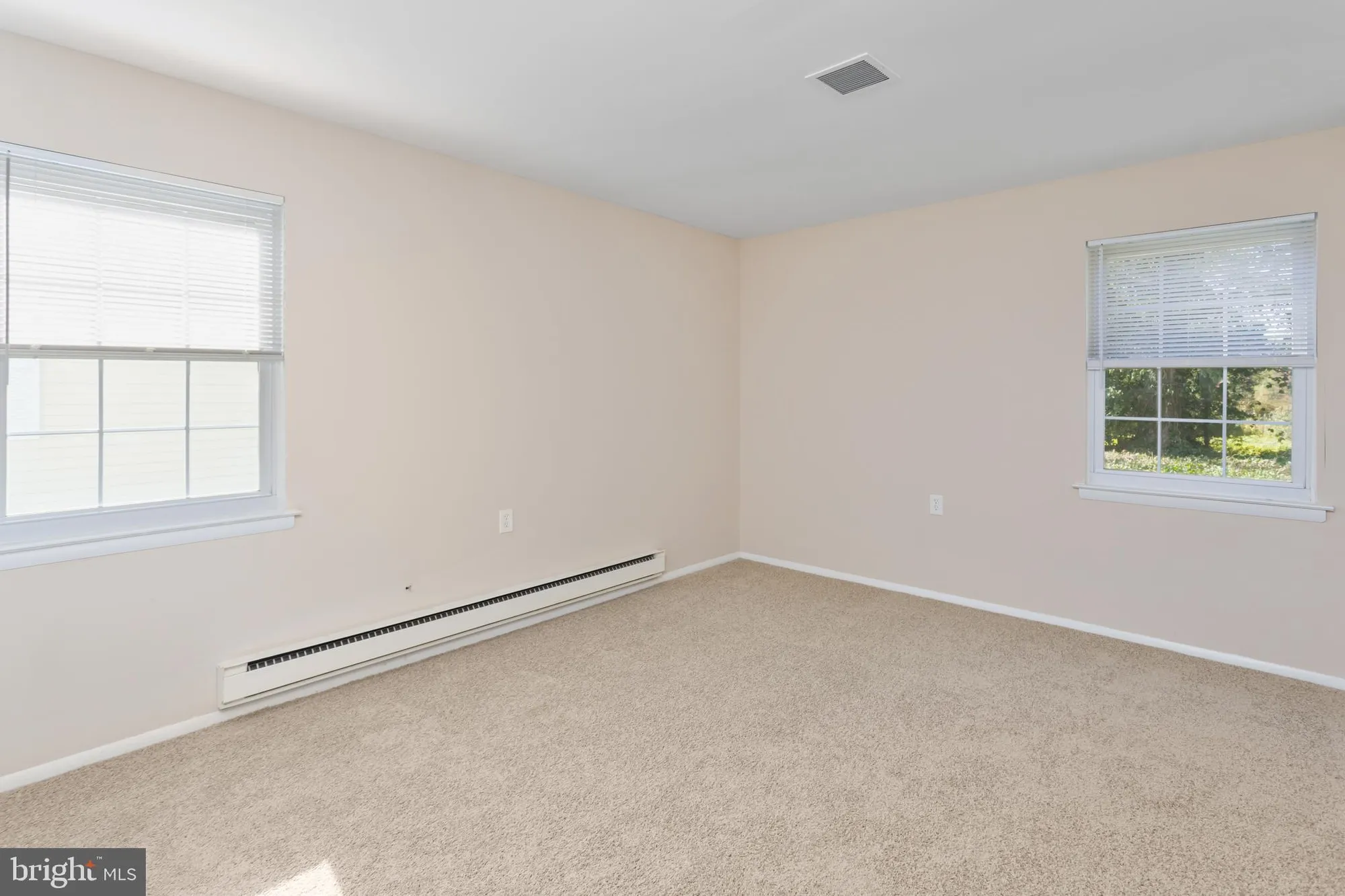 Property Slideshow image 12 of 33 | 115 dorchester dr, Southampton, NJ, 08088