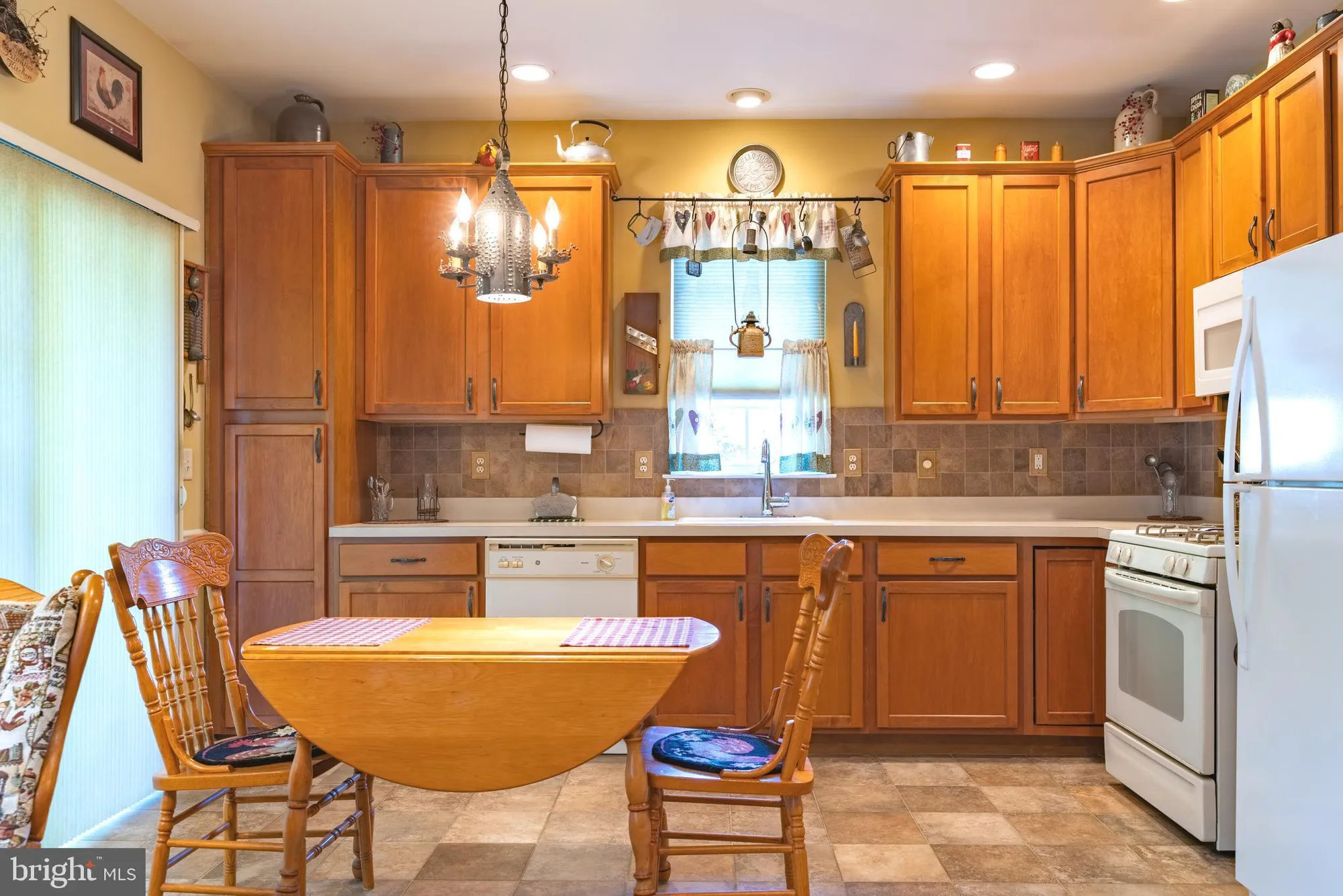 Property Slideshow image 2 of 34 | 233 burholme dr, Hamilton, NJ, 08691